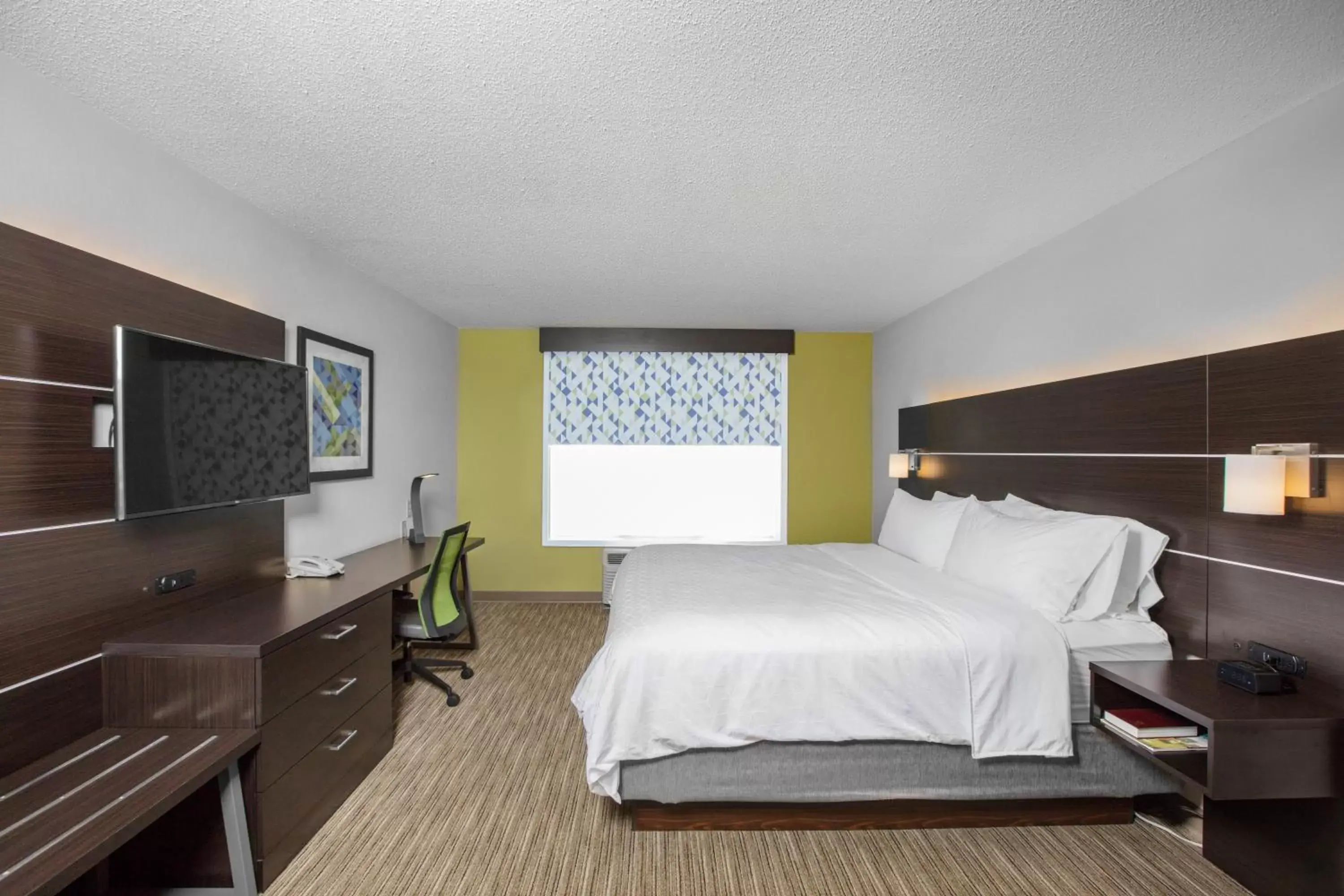 Photo of the whole room in Holiday Inn Express Hotel & Suites Altoona-Des Moines, an IHG Hotel