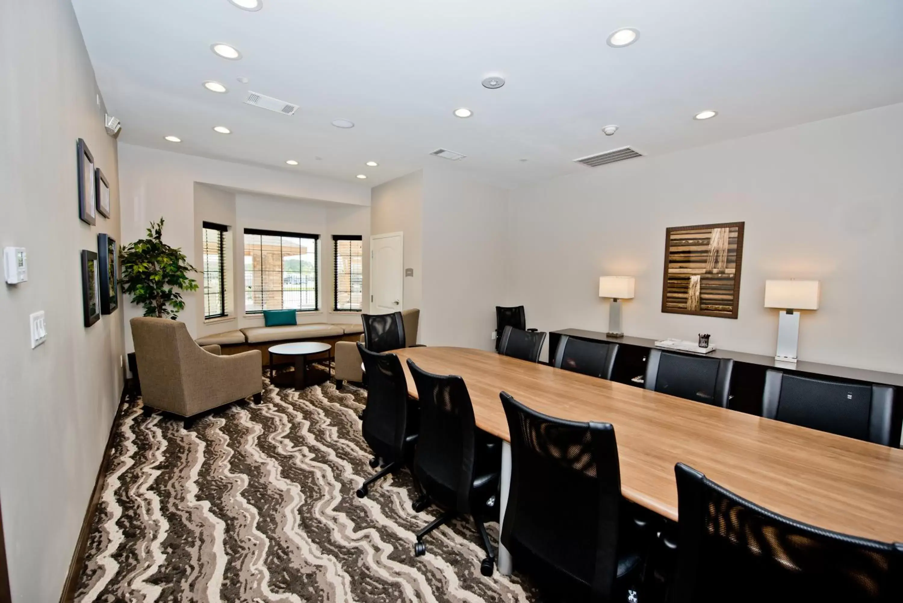 Meeting/conference room in Staybridge Suites Houston - Humble Beltway 8 E, an IHG Hotel