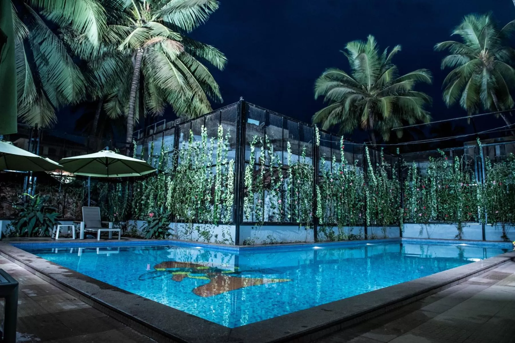 Swimming pool in Fabhotel Prime Sarala Crown - 500M From Calangute Beach