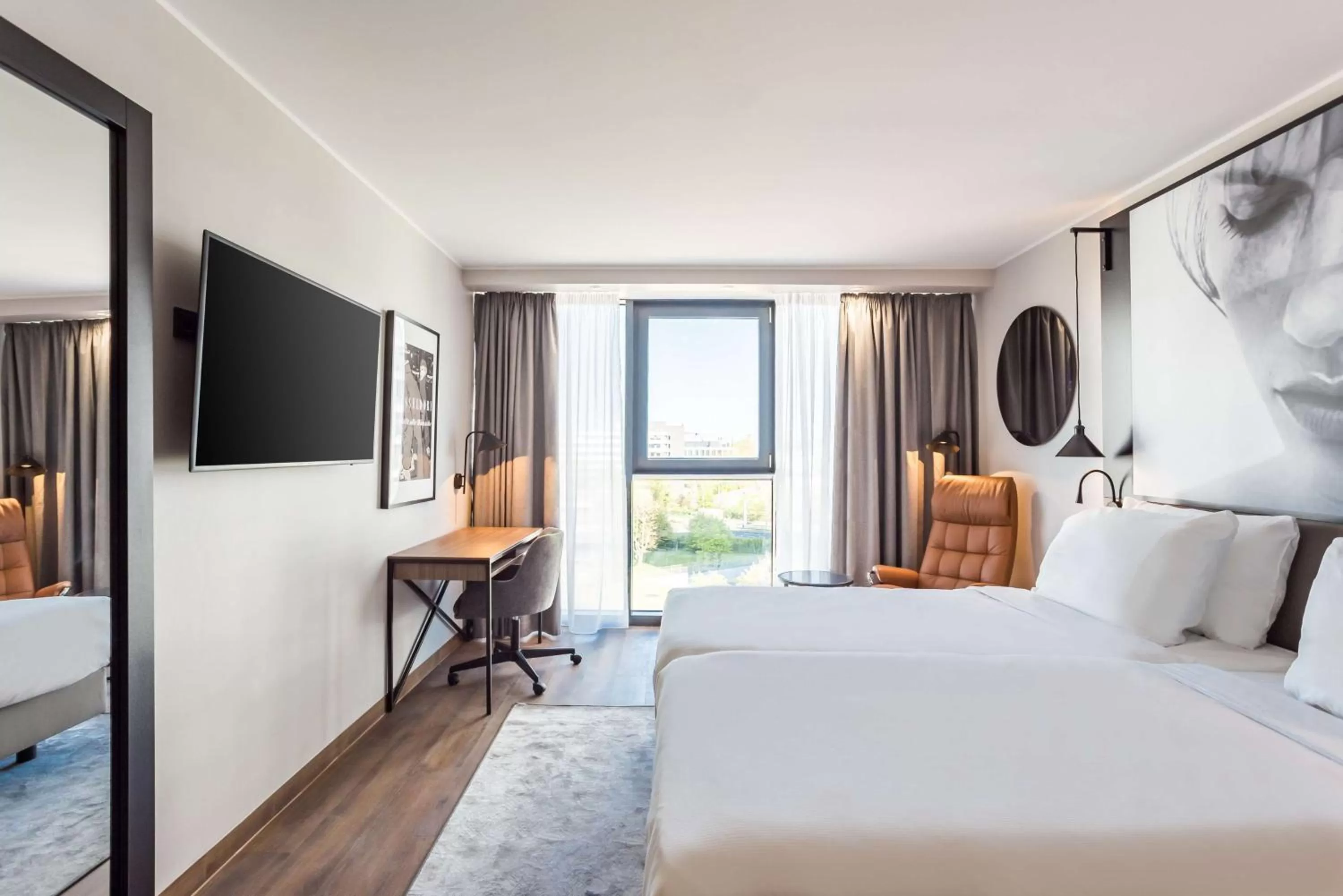 TV and multimedia, Bed in Radisson Blu Conference Hotel, Düsseldorf