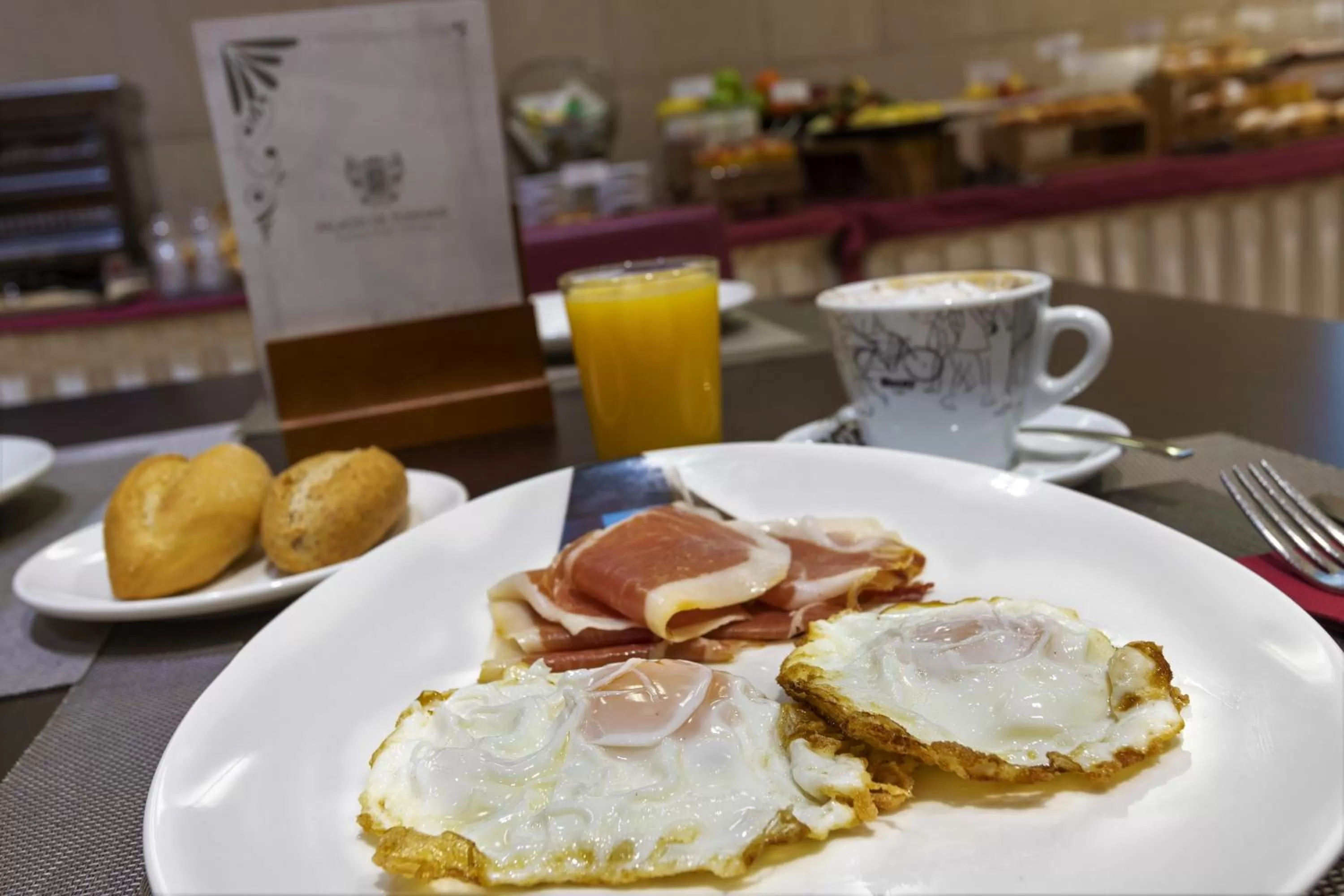 Breakfast in Sercotel Palacio de Tudemir