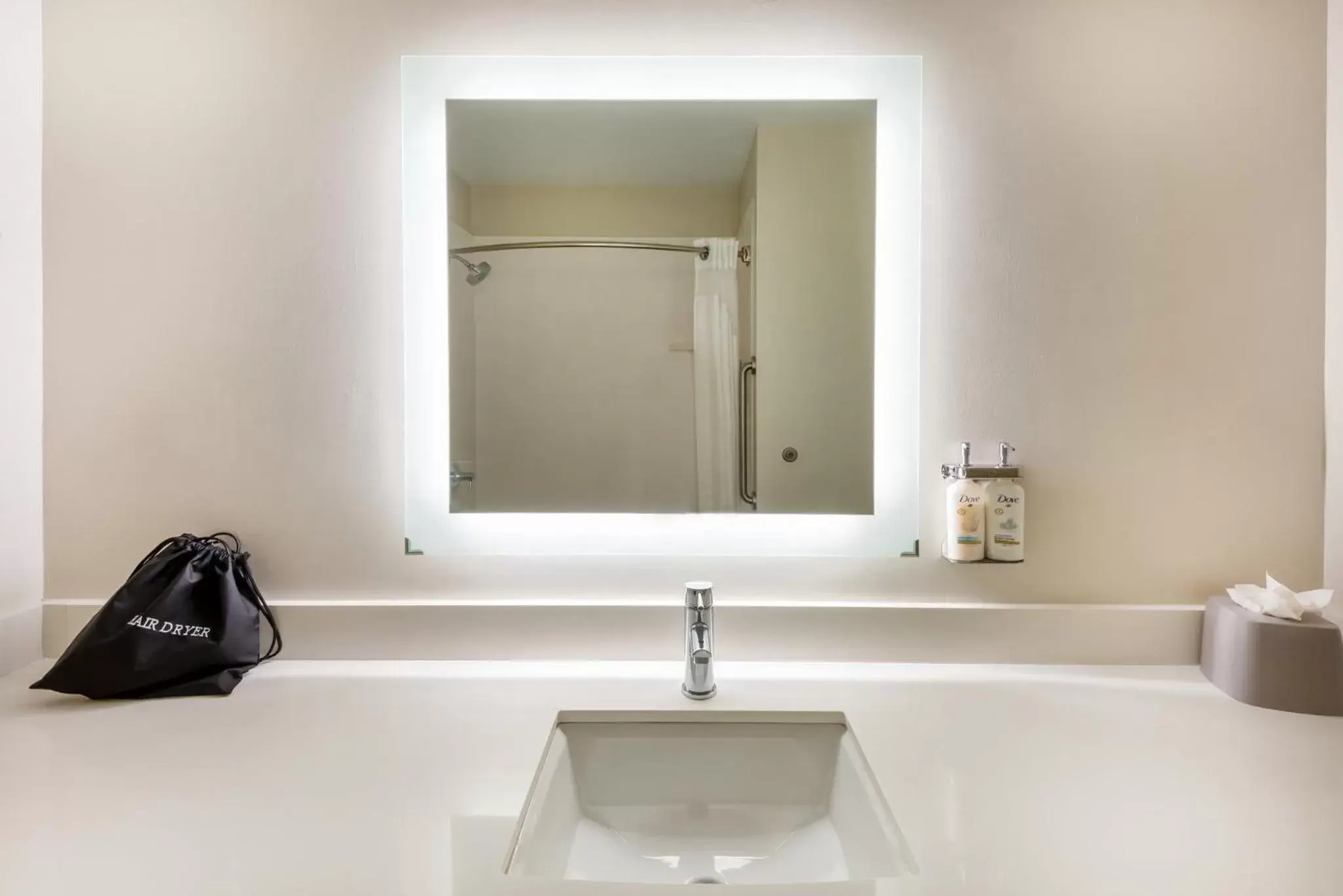 Standard Queen Room with Two Queen Beds in Holiday Inn Express Vermilion by IHG Standard Queen Room with Two Queen Beds in Holiday Inn Express Vermilion by IHG