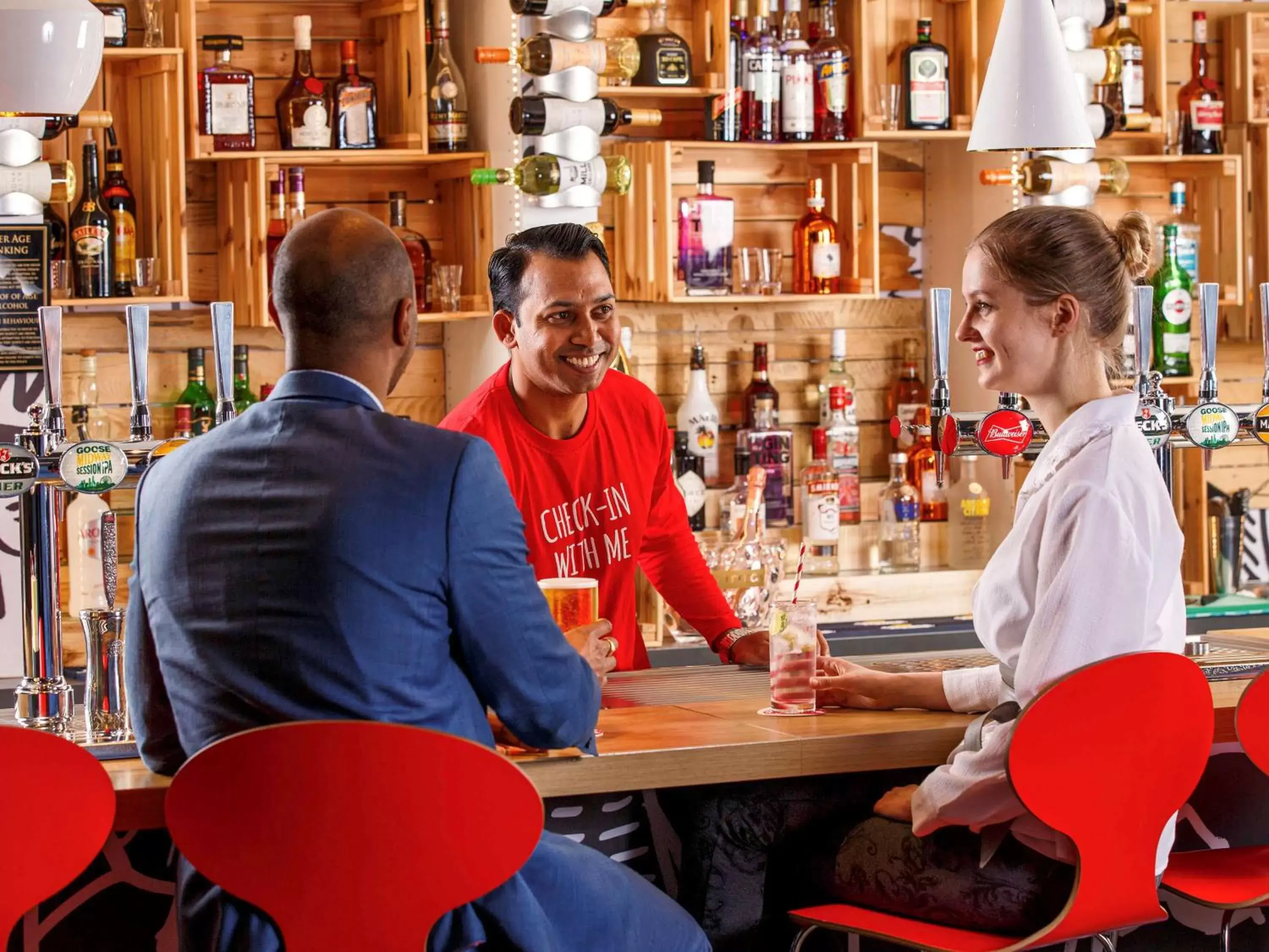 Lounge or bar, Lounge/Bar in ibis London Wembley