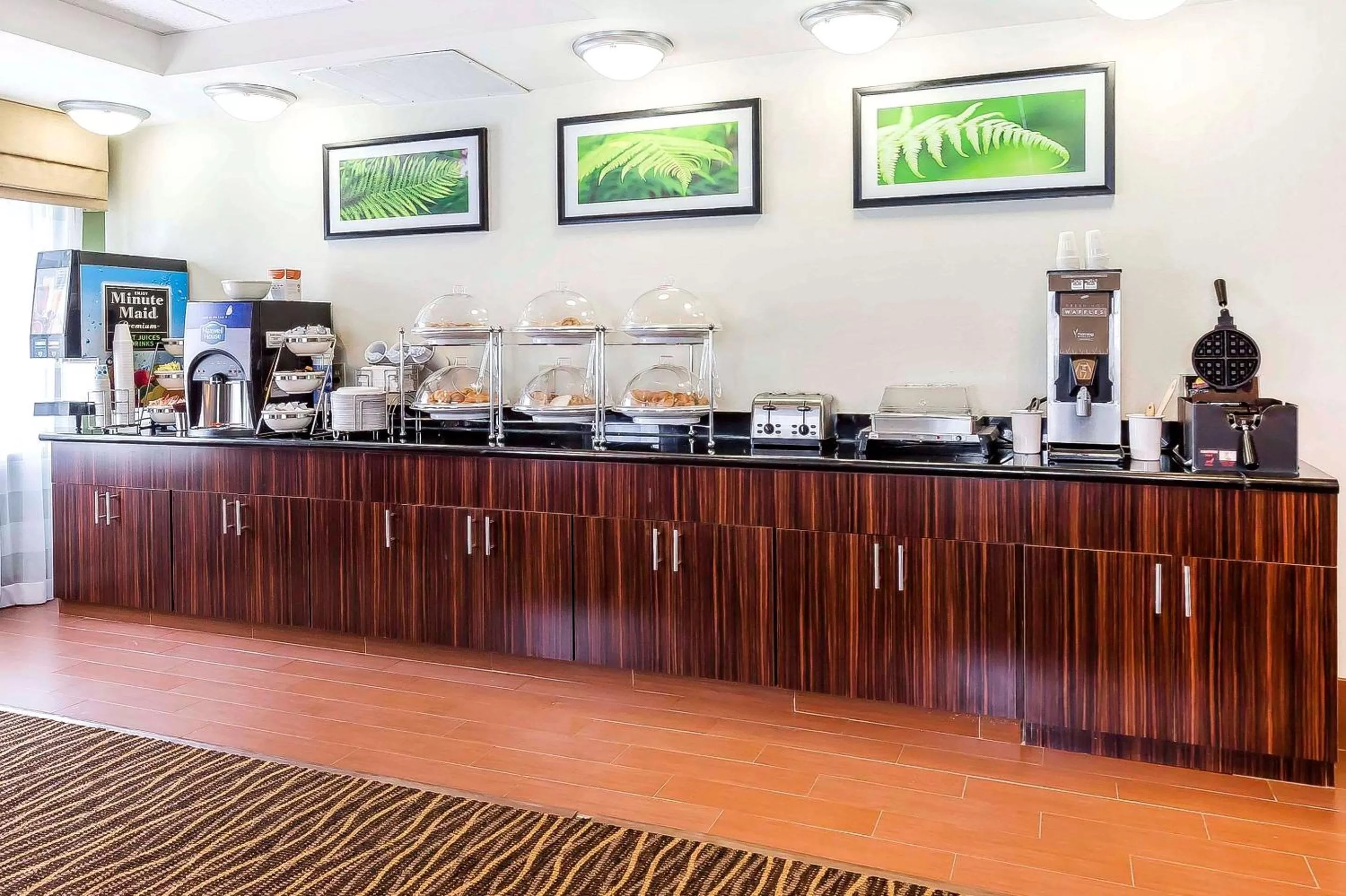 Restaurant/places to eat in Sleep Inn Columbia Gateway