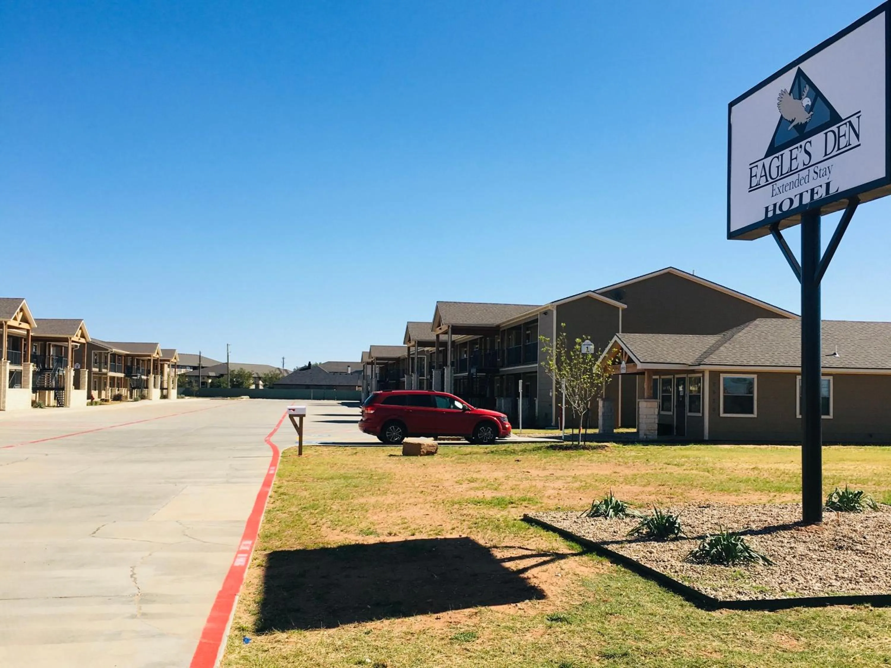 Property building in Eagle's Den Suites Andrews a Travelodge by Wyndham