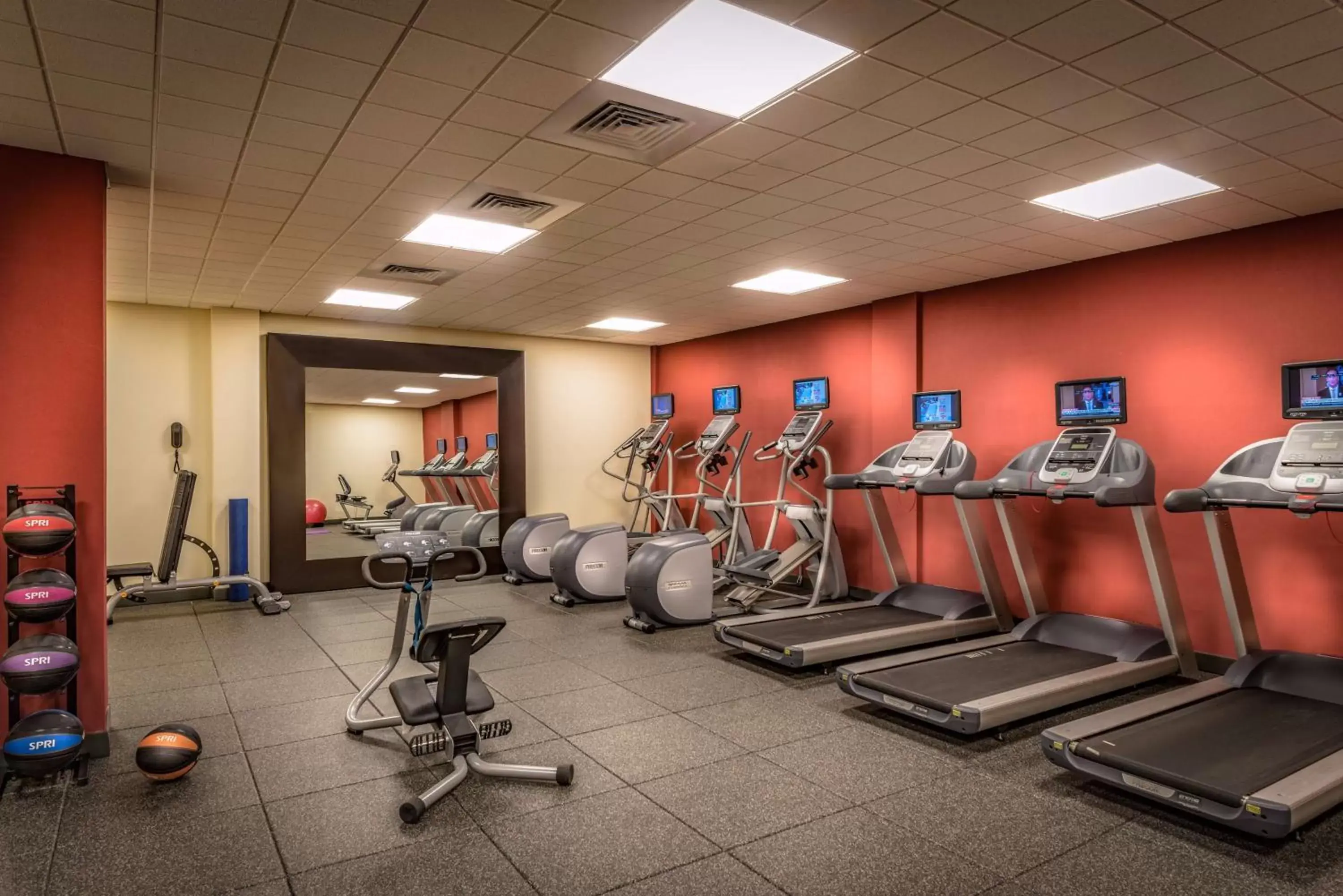 Fitness centre/facilities, Fitness Center/Facilities in Hilton Garden Inn Reagan National Airport