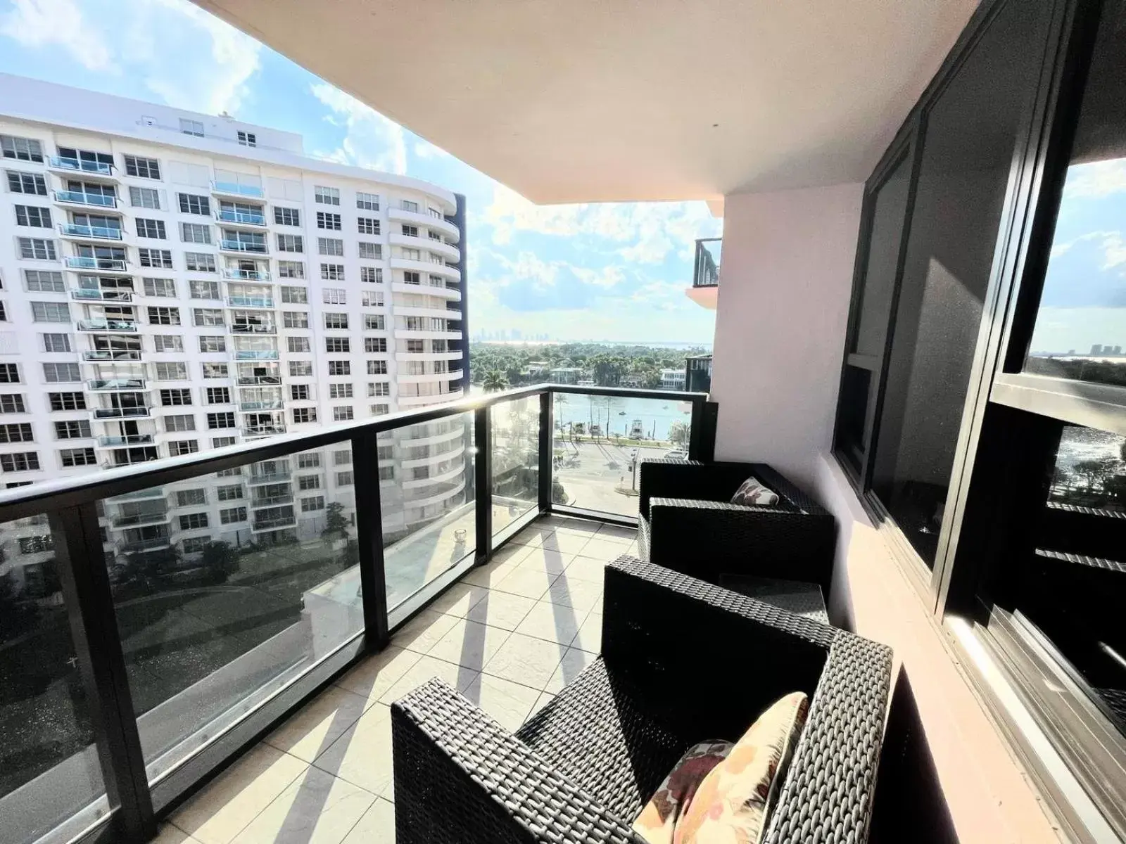 Property building, Balcony/Terrace in The Alexander Beach Residences