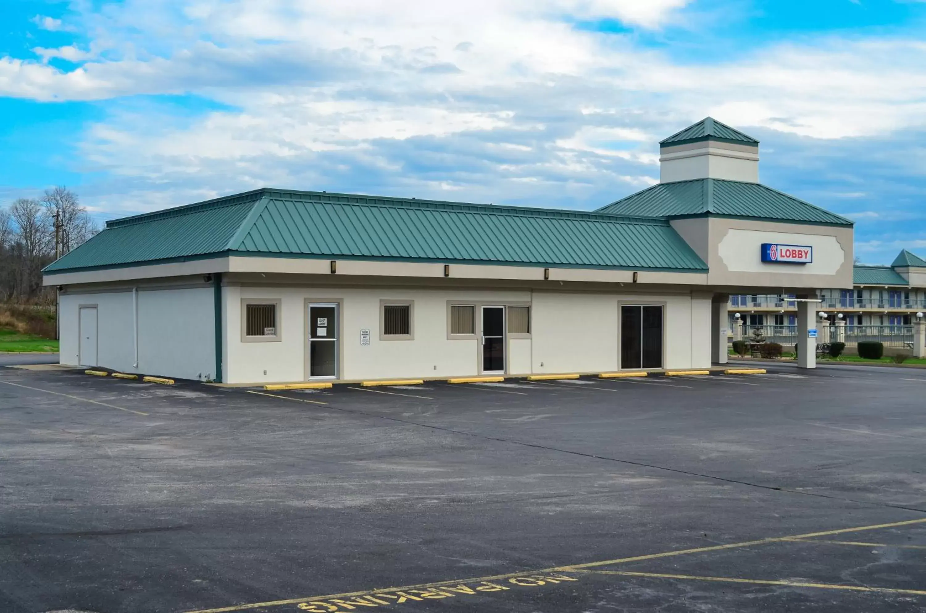 Facade/entrance, Property Building in Motel 6-Pulaski, TN