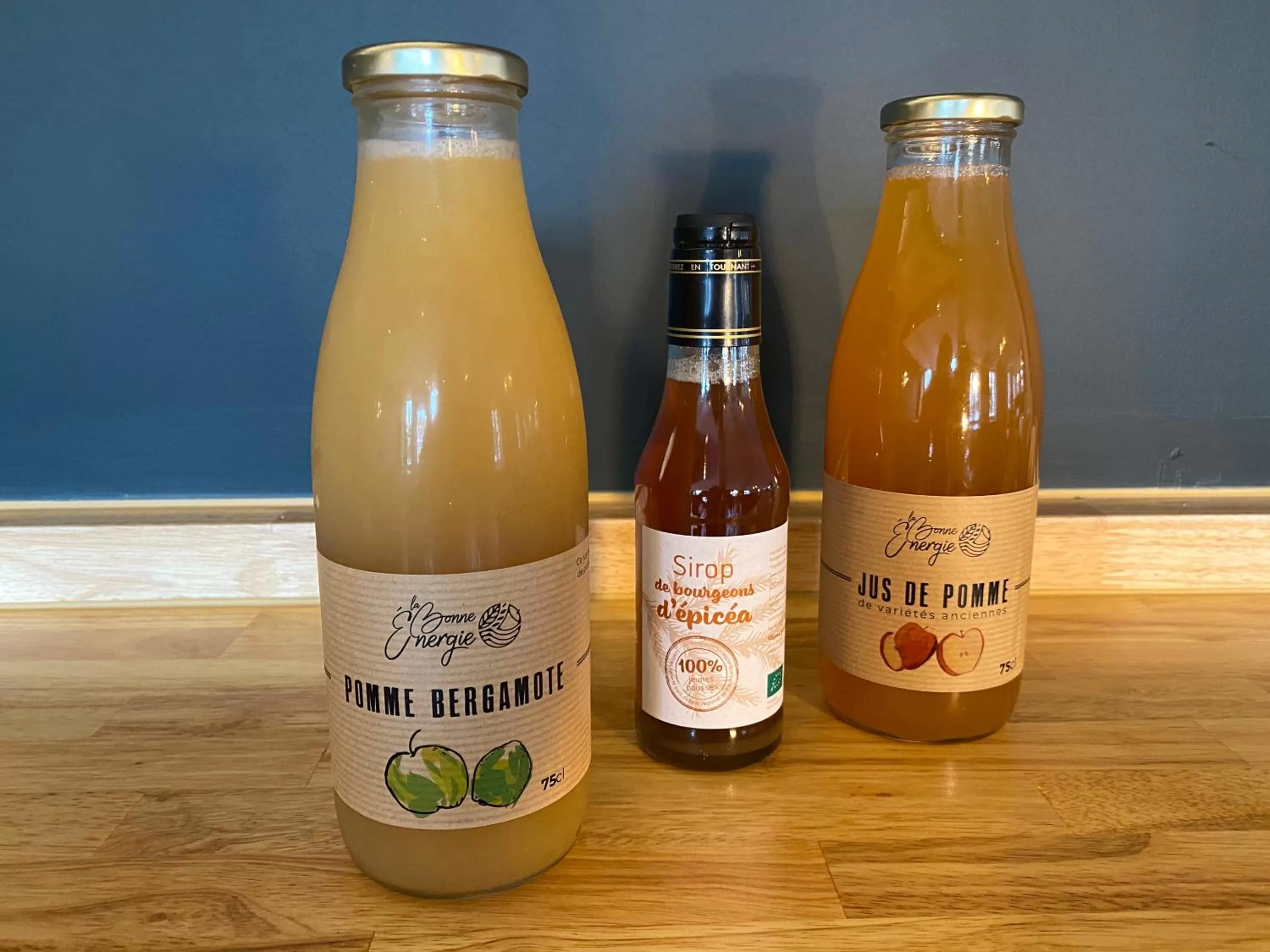 Breakfast in Le Miredames Hôtel-Bar