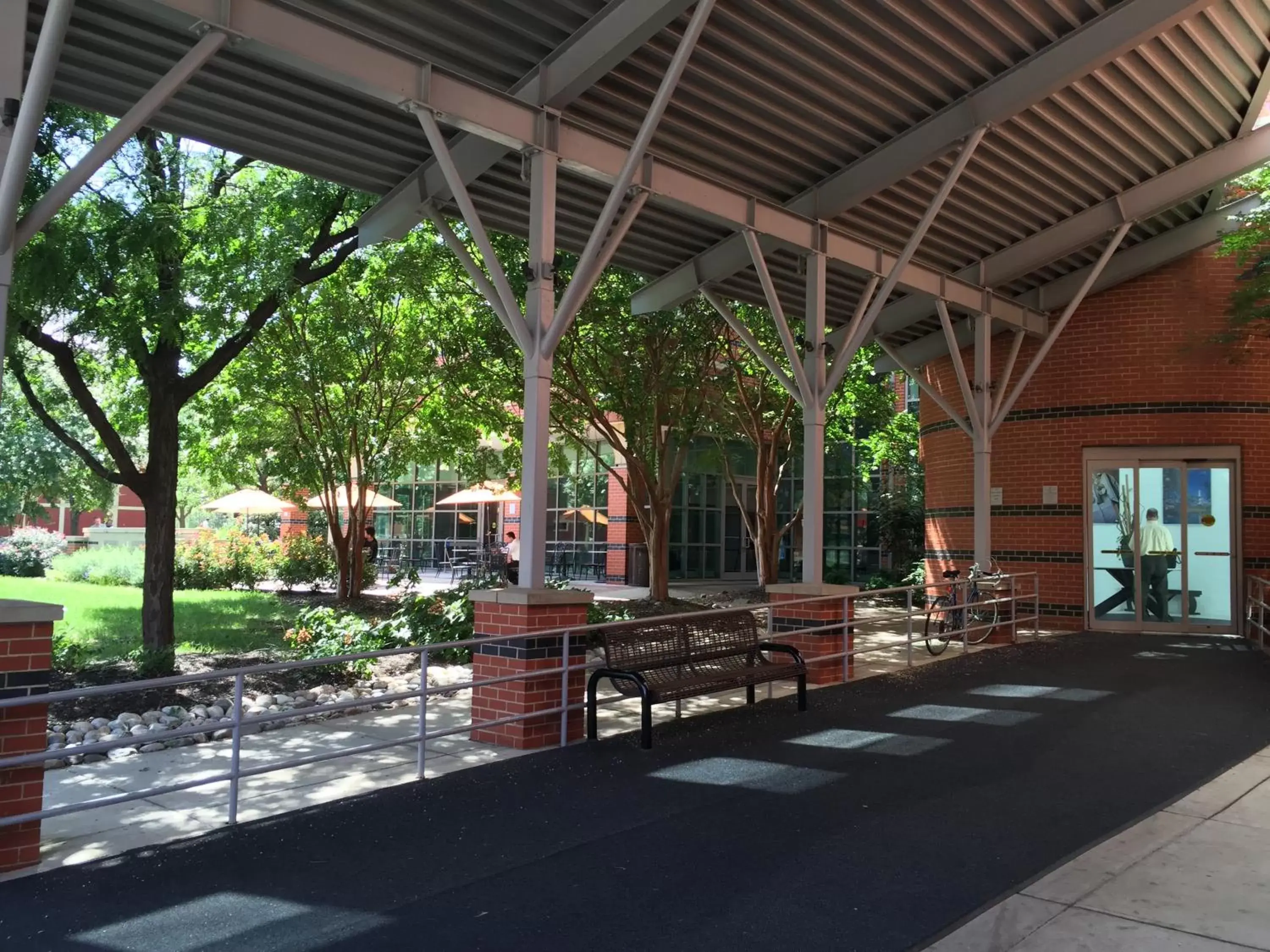 Lobby or reception, Patio/Outdoor Area in Kellogg Conference Hotel at Gallaudet University
