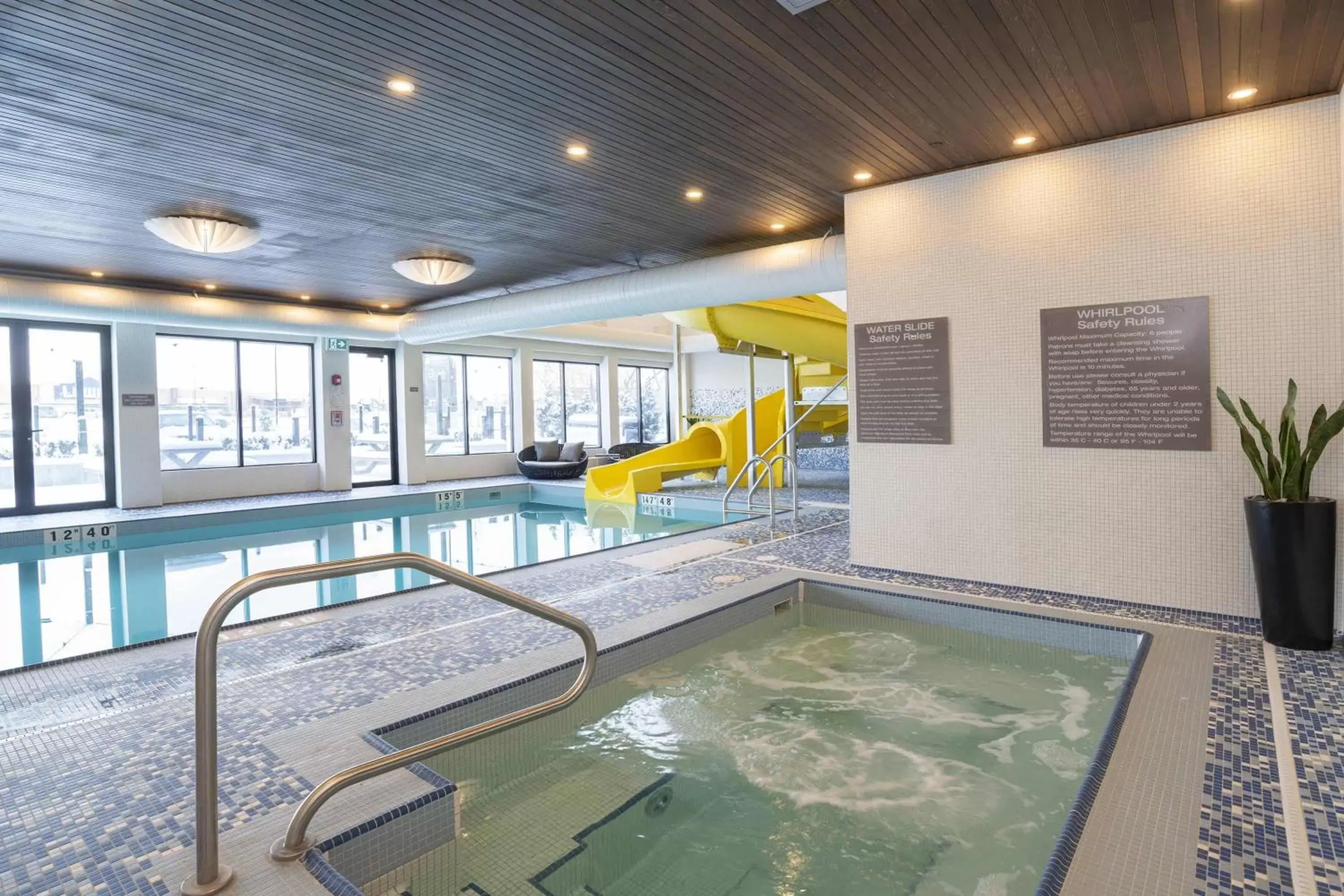 Spa and wellness centre/facilities, Swimming Pool in Sandman Signature Sherwood Park Hotel
