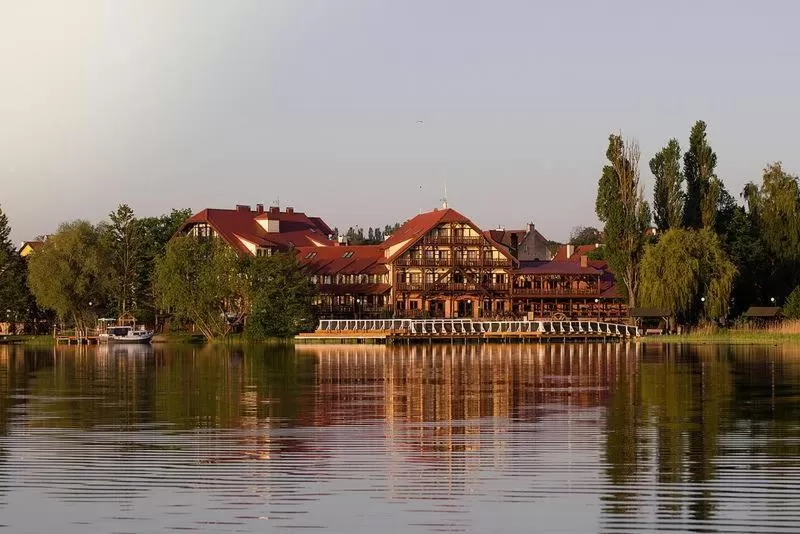 Property building in Gościniec Molo