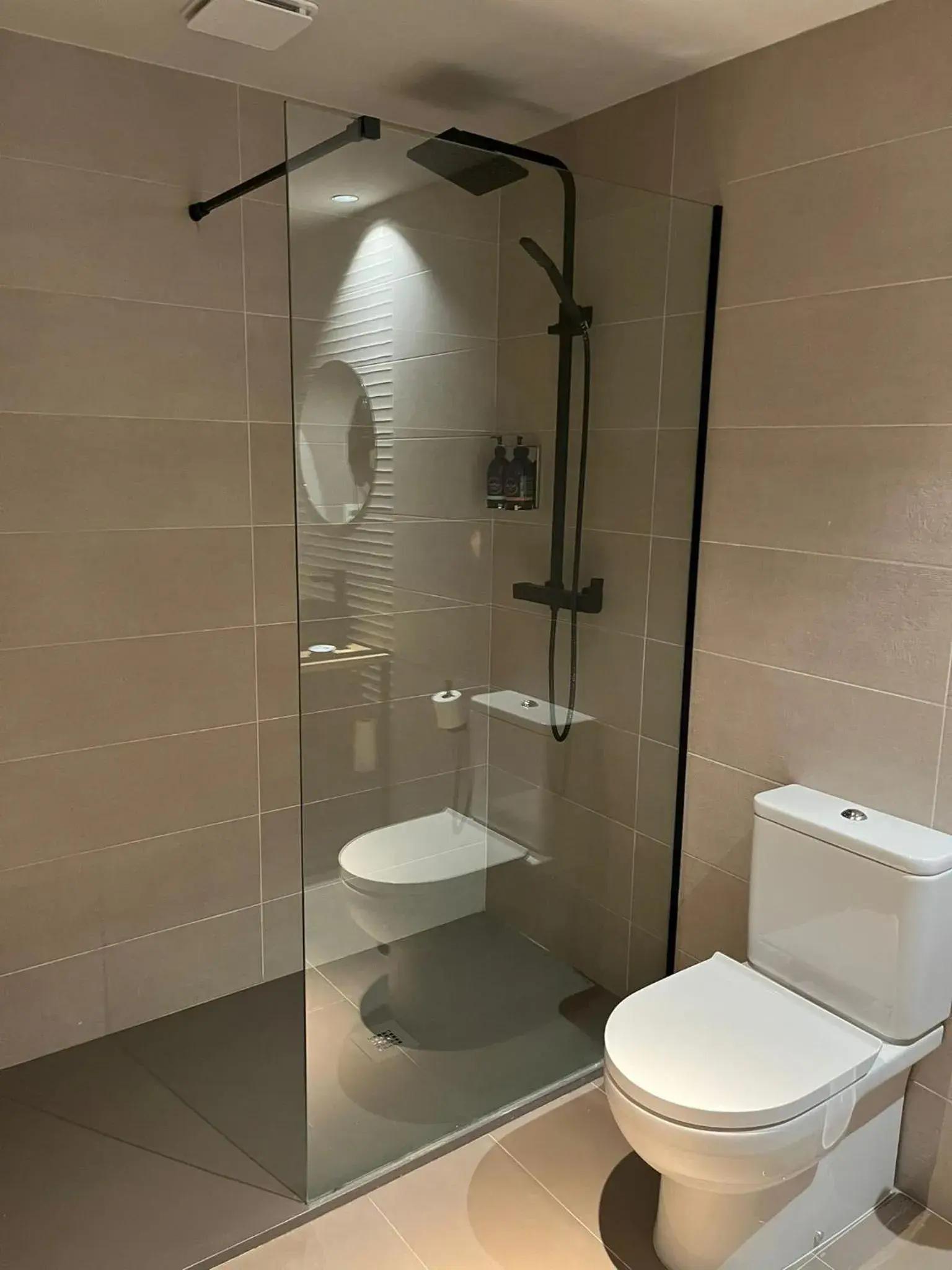 Shower, Bathroom in IMI Hotel & Spa
