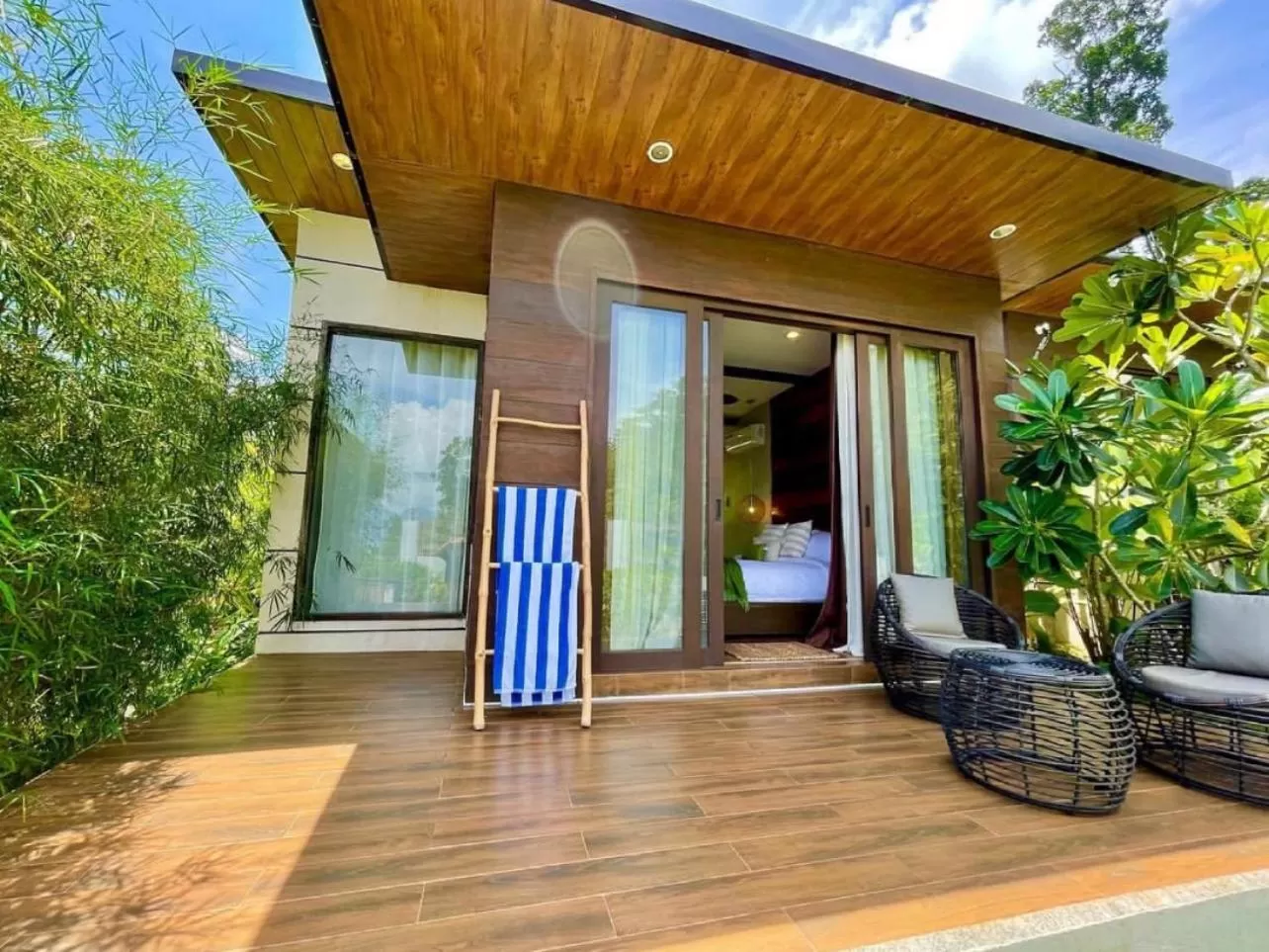 Patio in Ahana Resort El Nido