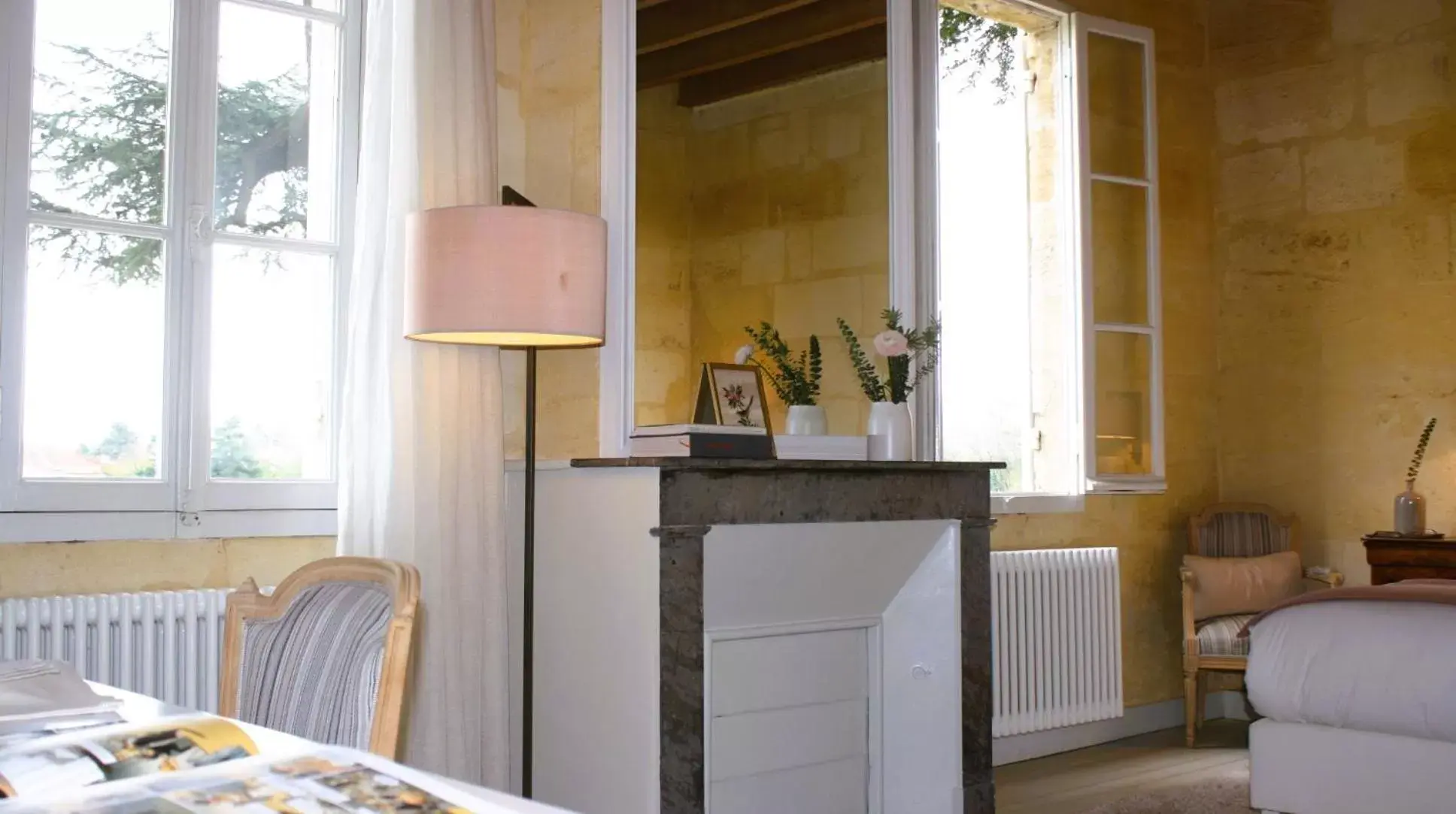 Bedroom in Château Bonalgue - Pomerol