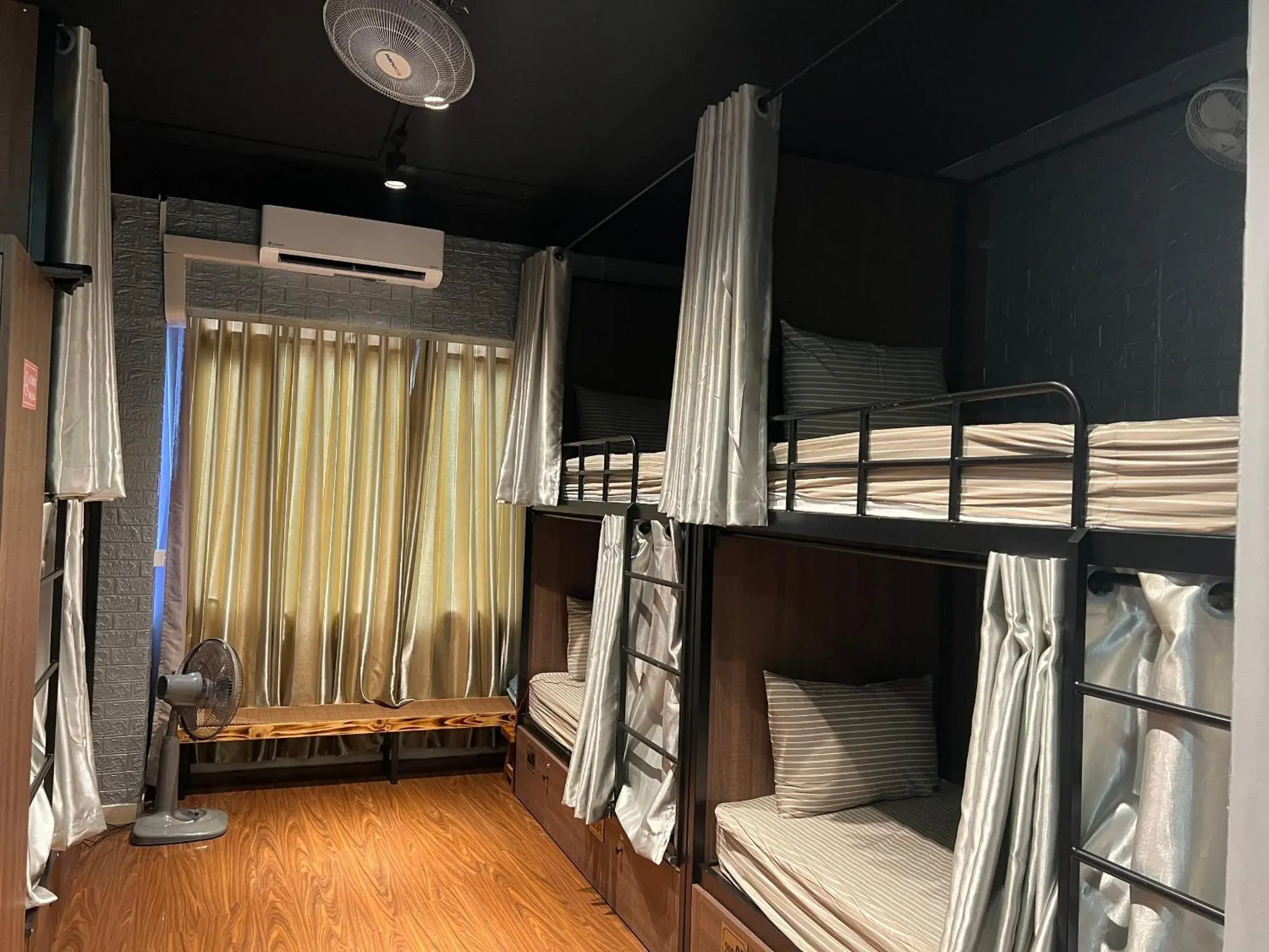 bunk bed in Hanoi Luxury Hotel