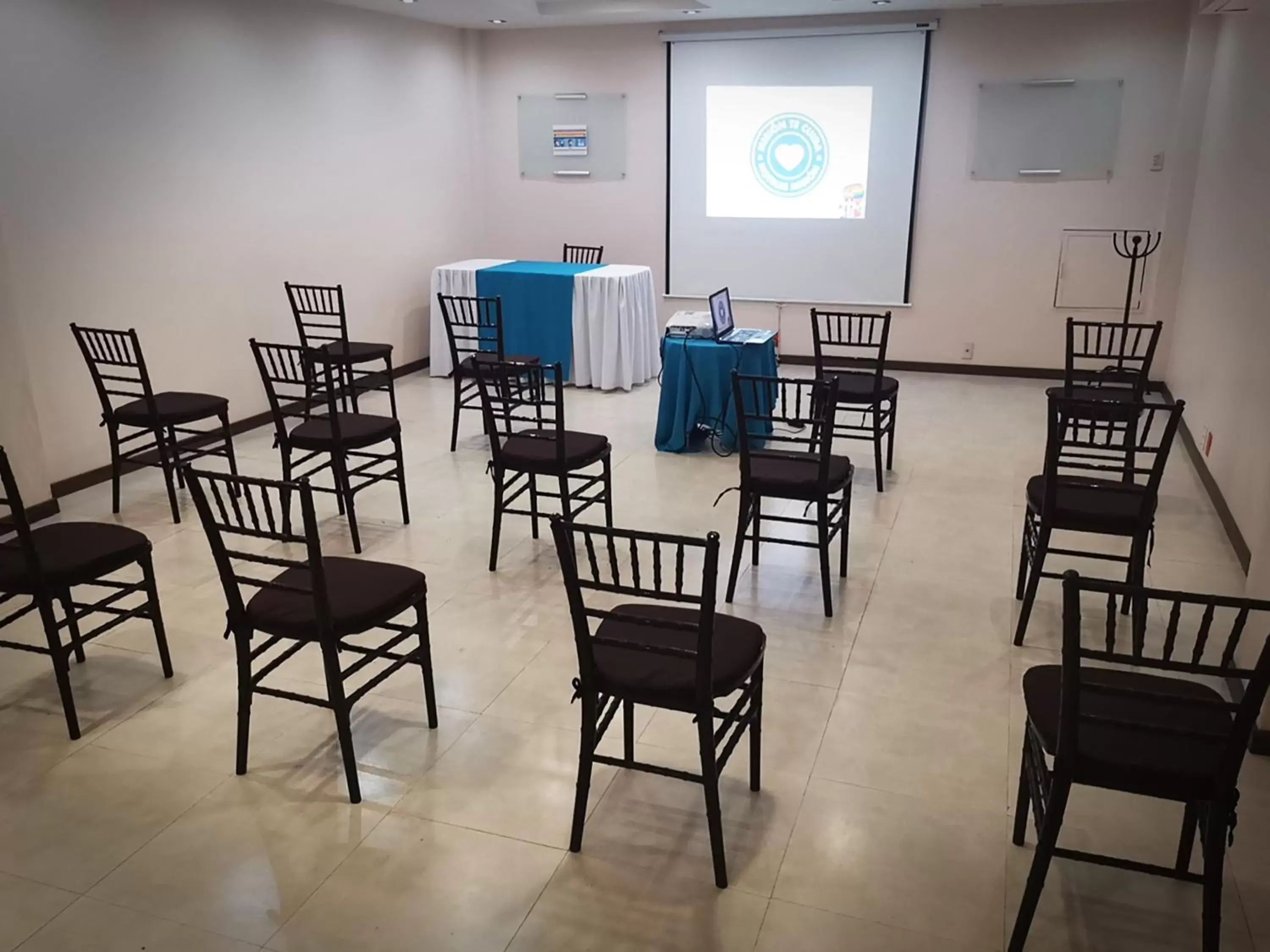 Meeting/conference room, Restaurant/Places to Eat in Mision Express Pachuca