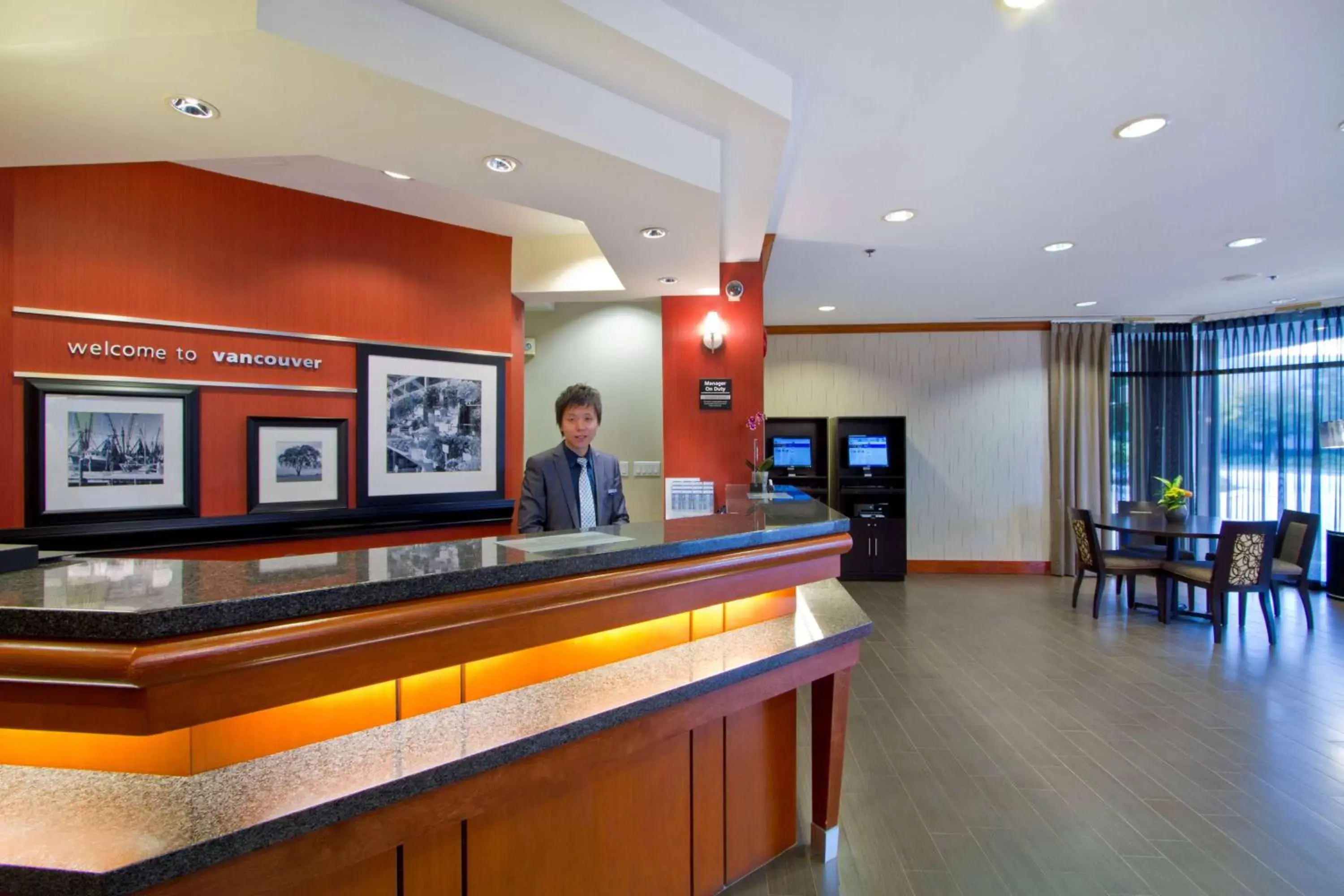 Lobby or reception in Hampton Inn - Vancouver Airport/Richmond Lobby or reception in Hampton Inn - Vancouver Airport/Richmond