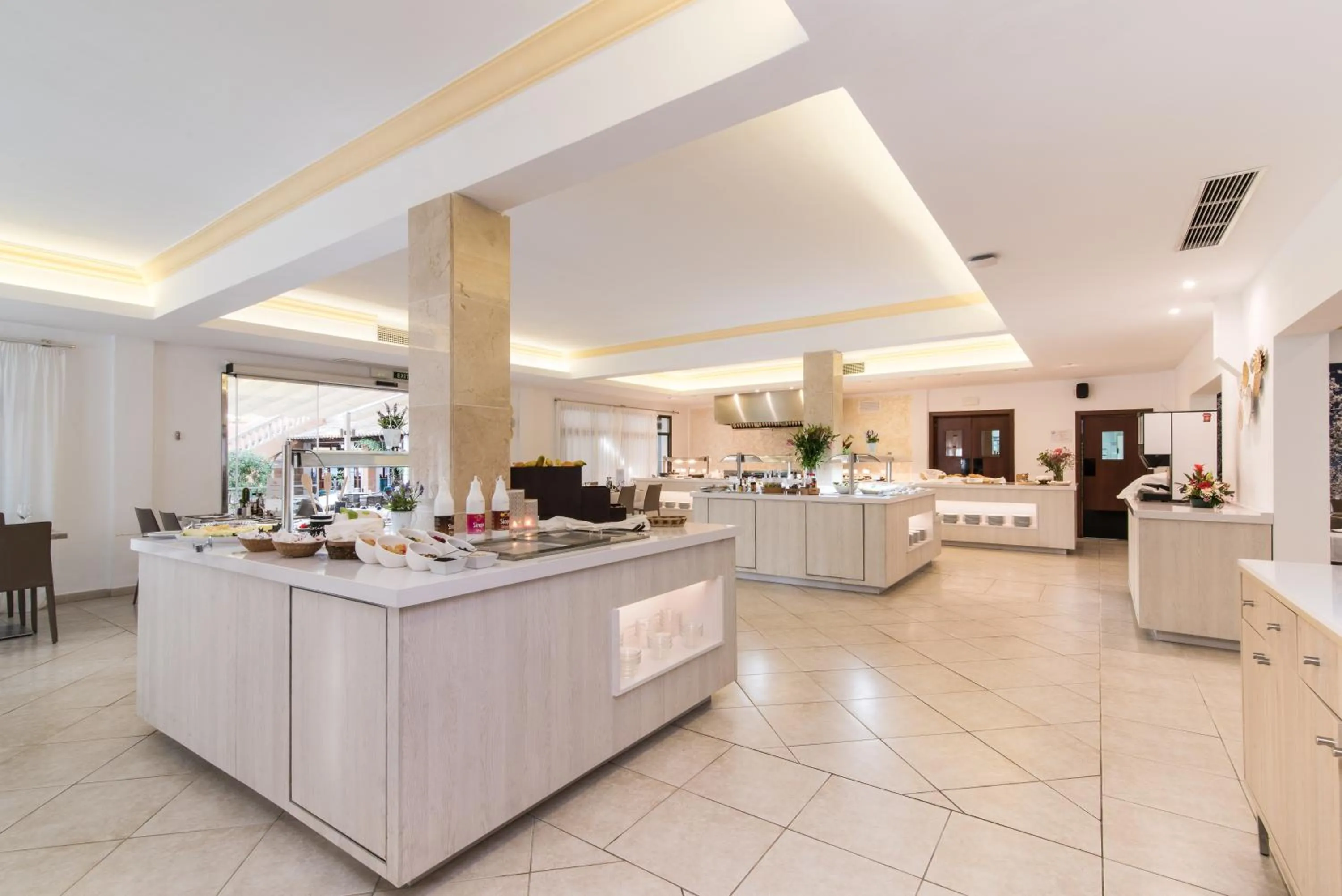 Restaurant/places to eat in Hotel Baviera