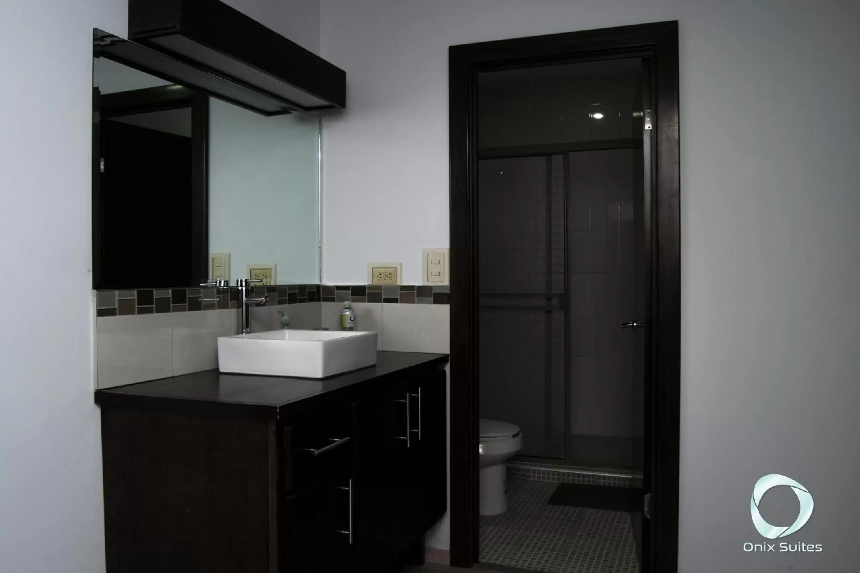Bathroom in Hotel Onix Suites