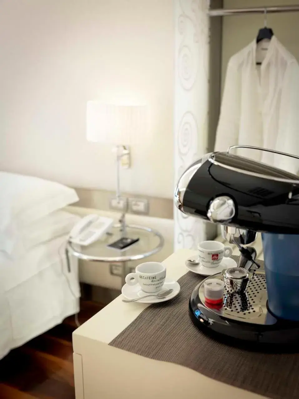 Coffee/tea facilities in Hotel Vis à Vis