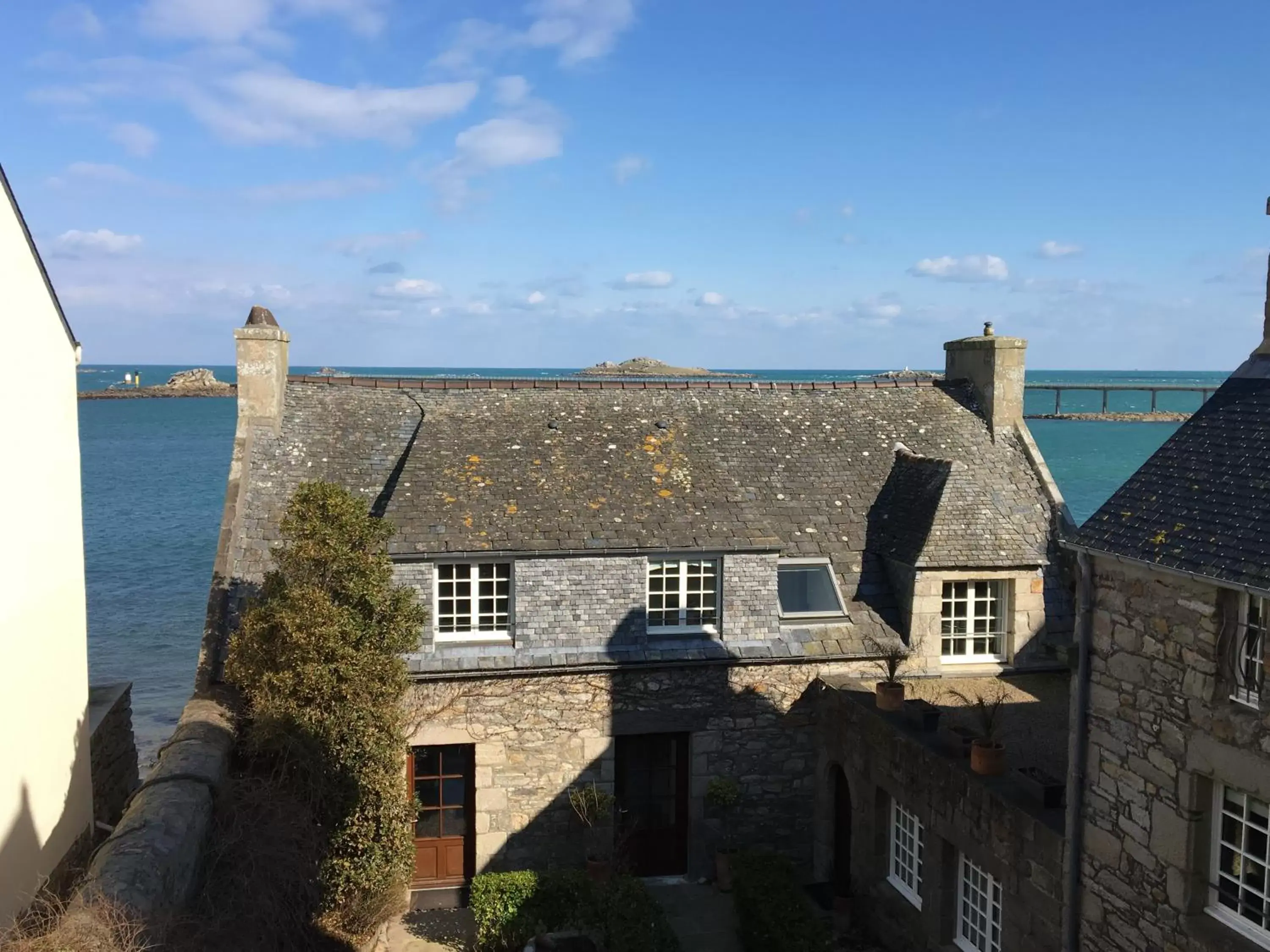 Garden view, Property Building in Hotel Le Temps De Vivre