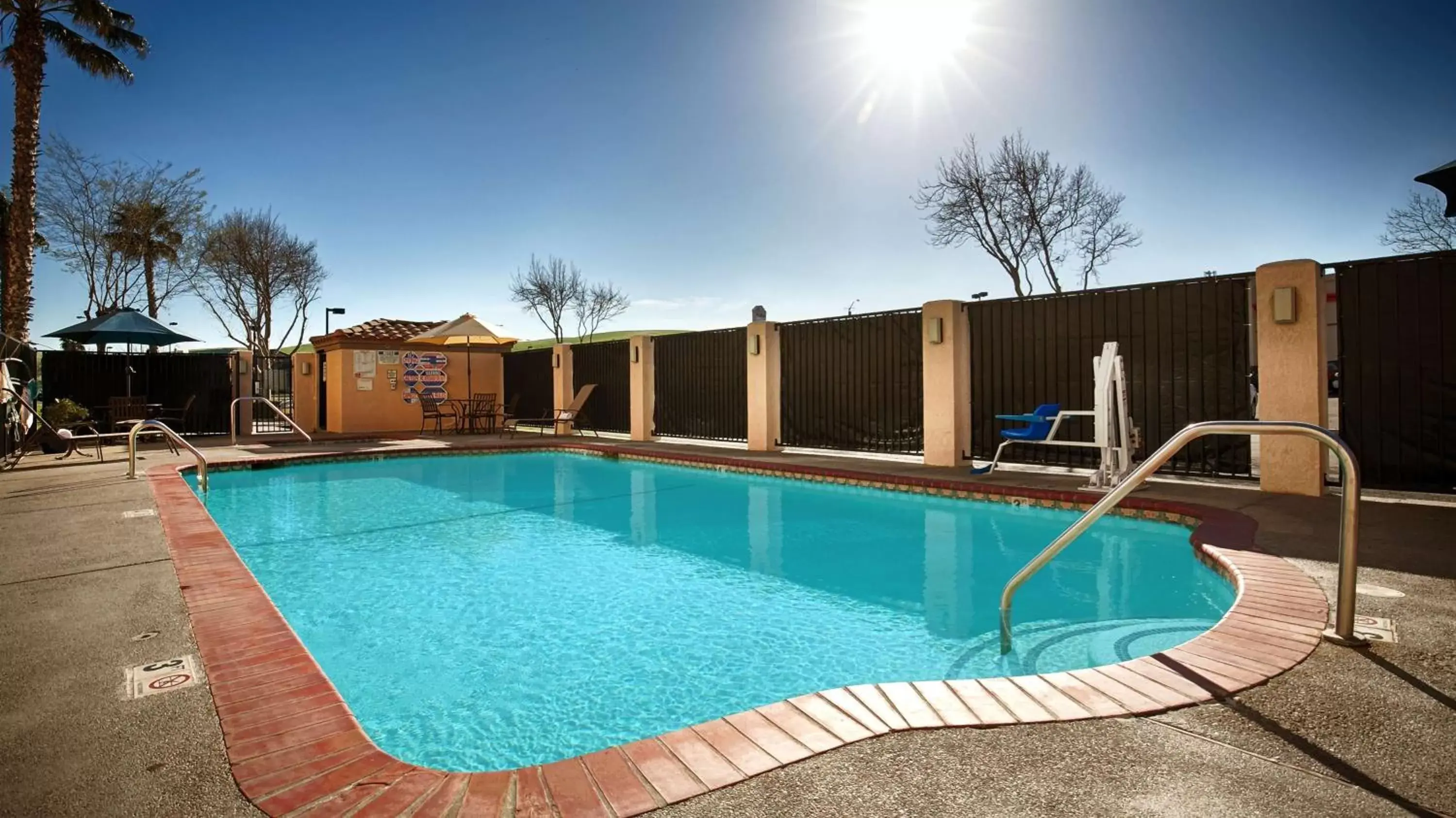 On site, Swimming Pool in Best Western Plus Villa Del Lago Inn