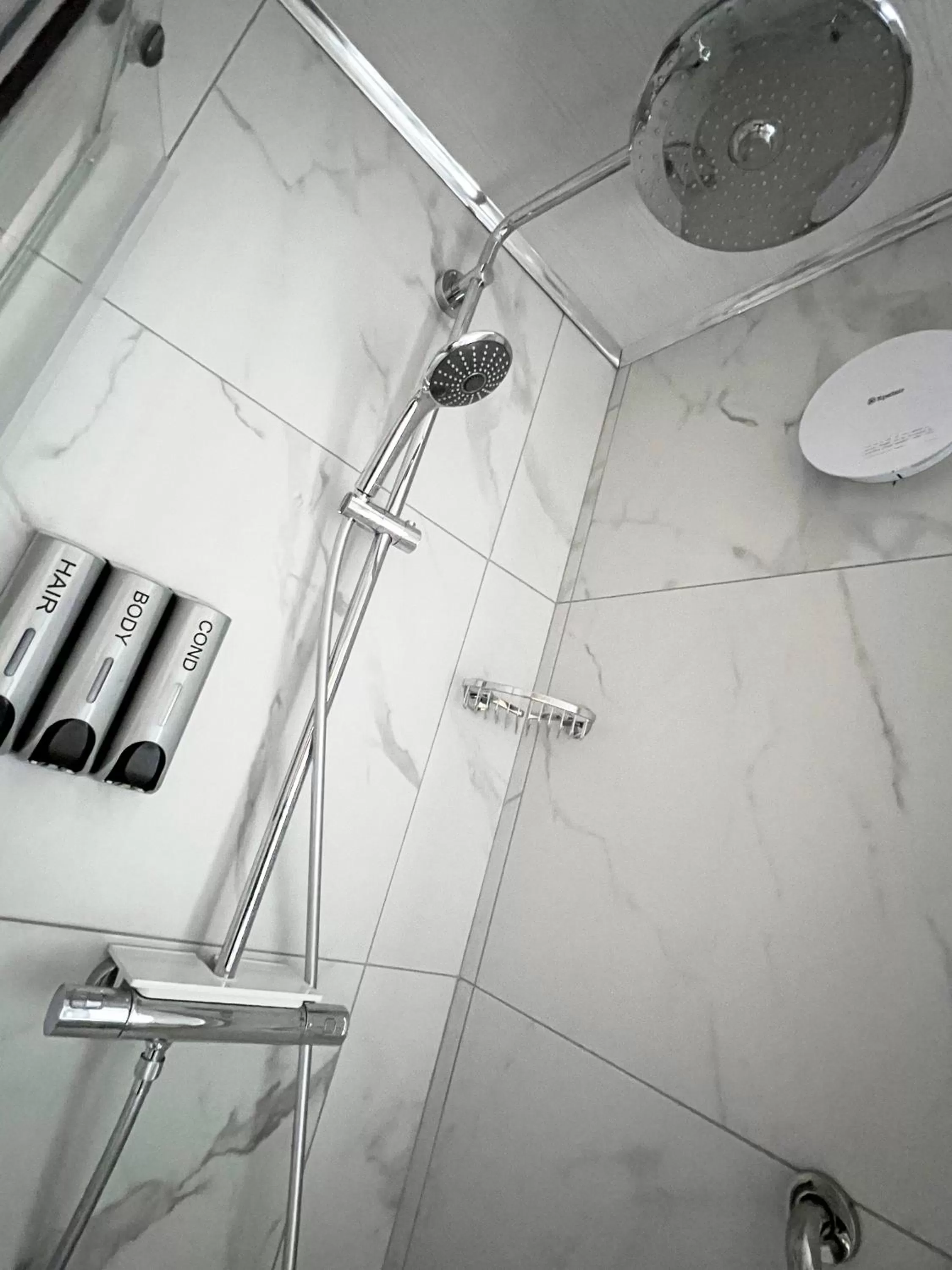 Shower in United Home B&B