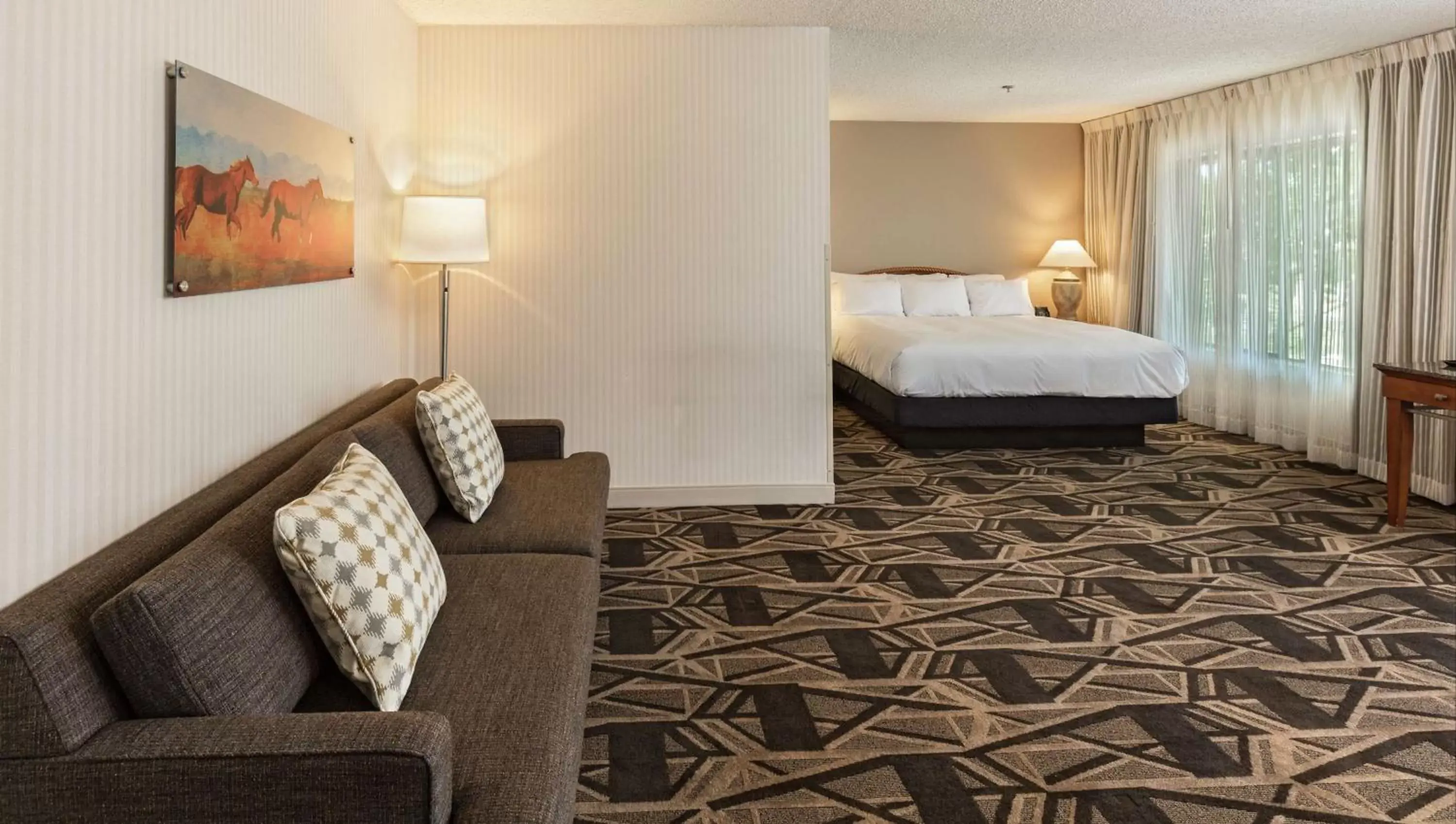 Living room, Bed in DoubleTree by Hilton Durango Living room, Bed in DoubleTree by Hilton Durango