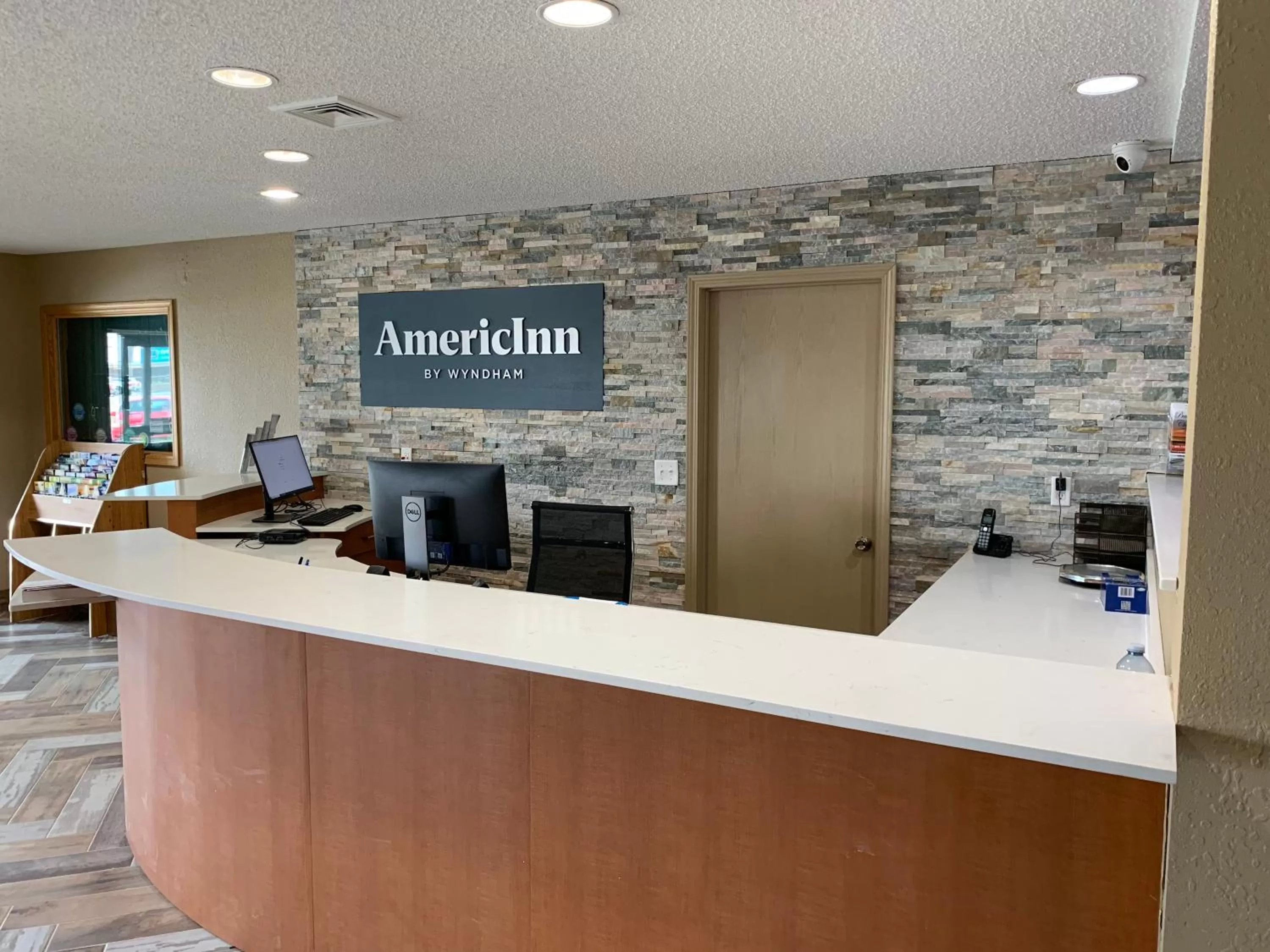 Lobby or reception in AmericInn by Wyndham Prairie du Chien