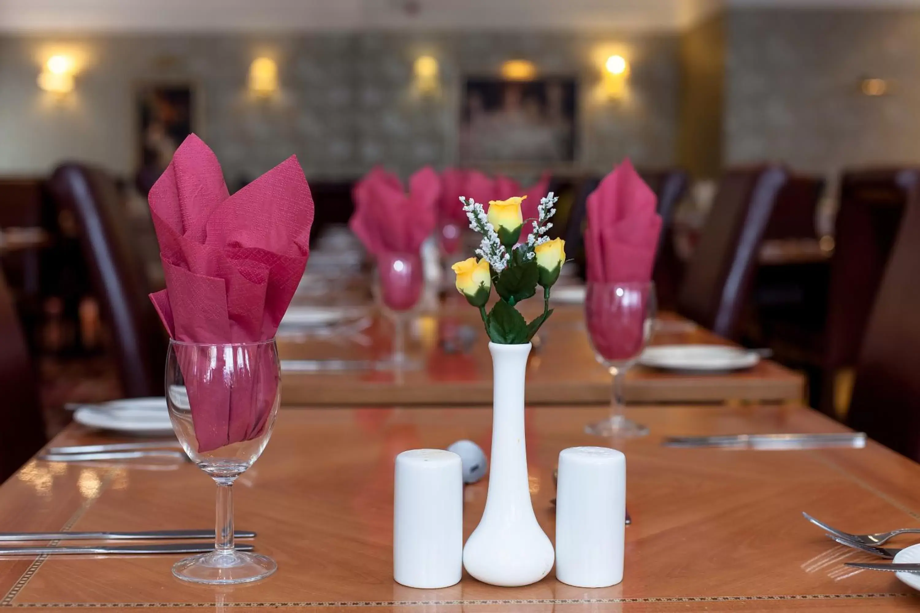 Food and drinks, Restaurant/Places to Eat in Heathlands Hotel