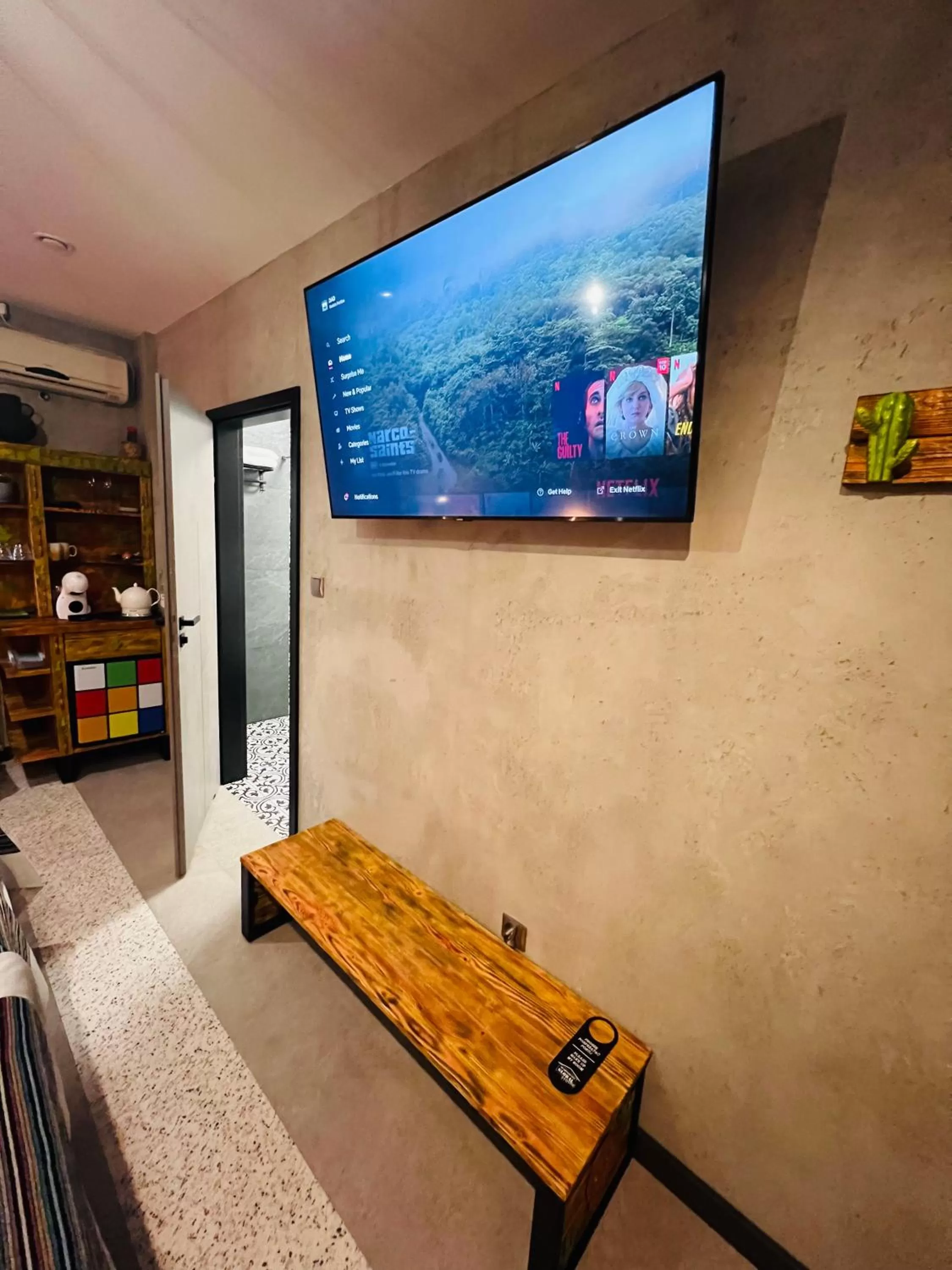 Communal lounge/ TV room in Global Home - Aparthotel - No Contact Check In