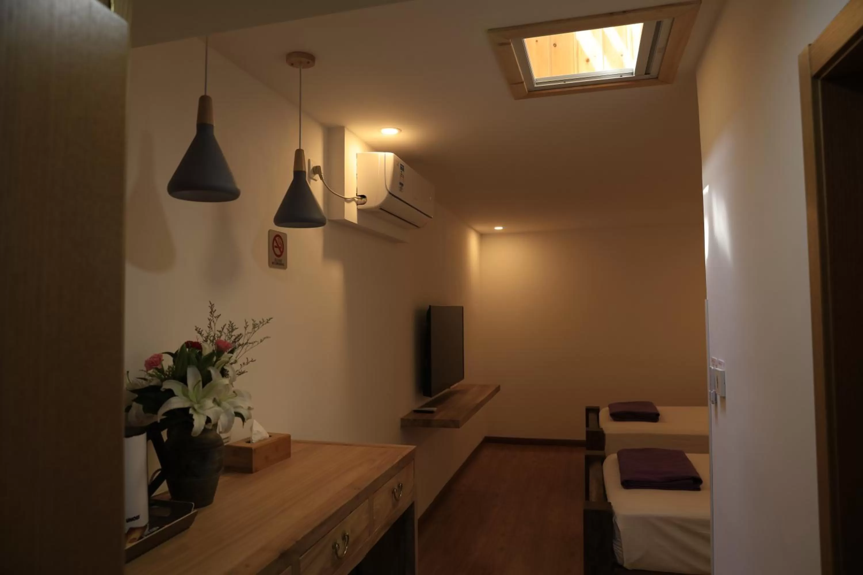 Bed in Beijing Downtown Travelotel