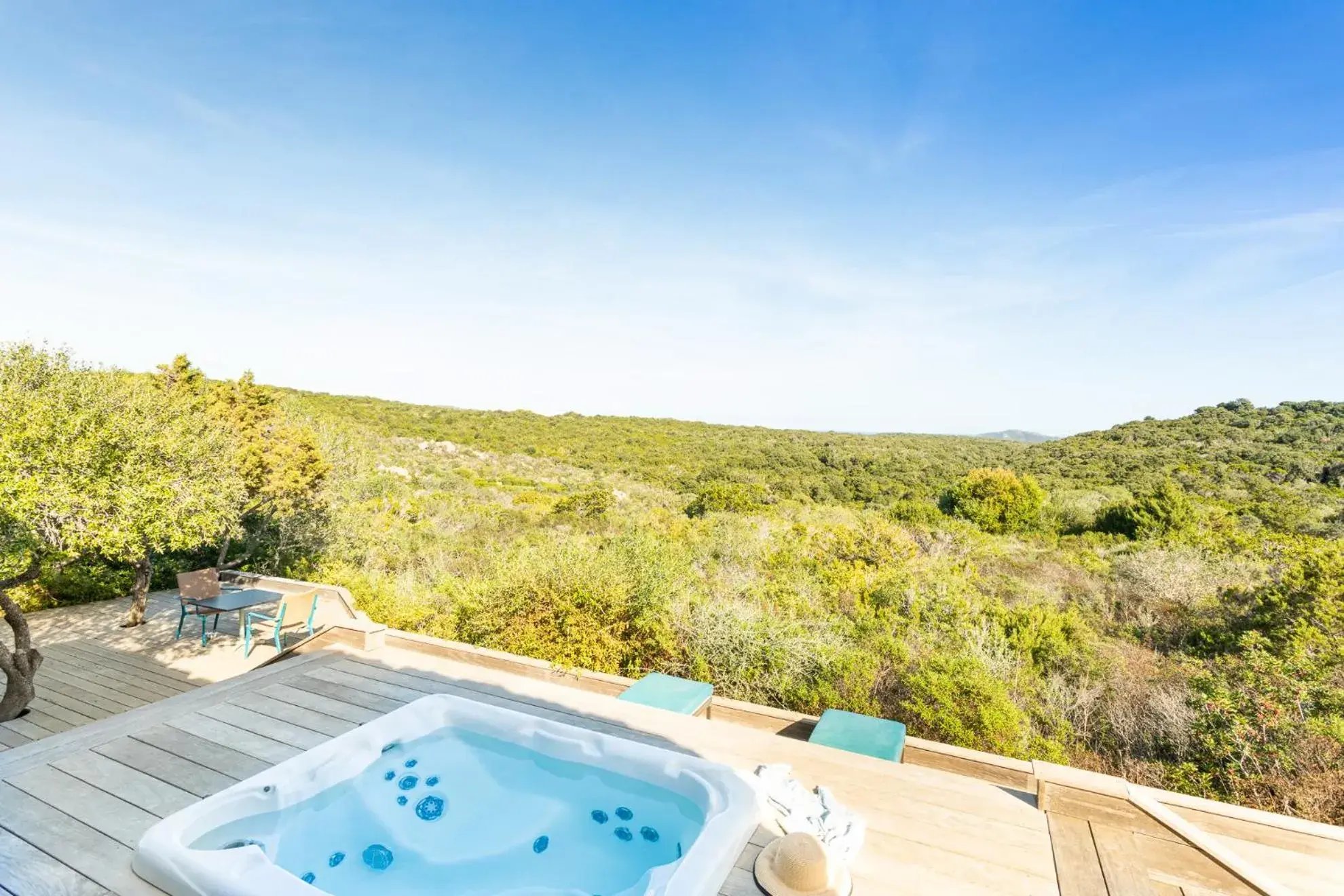 Swimming Pool in Hôtel Version Maquis Santa Manza