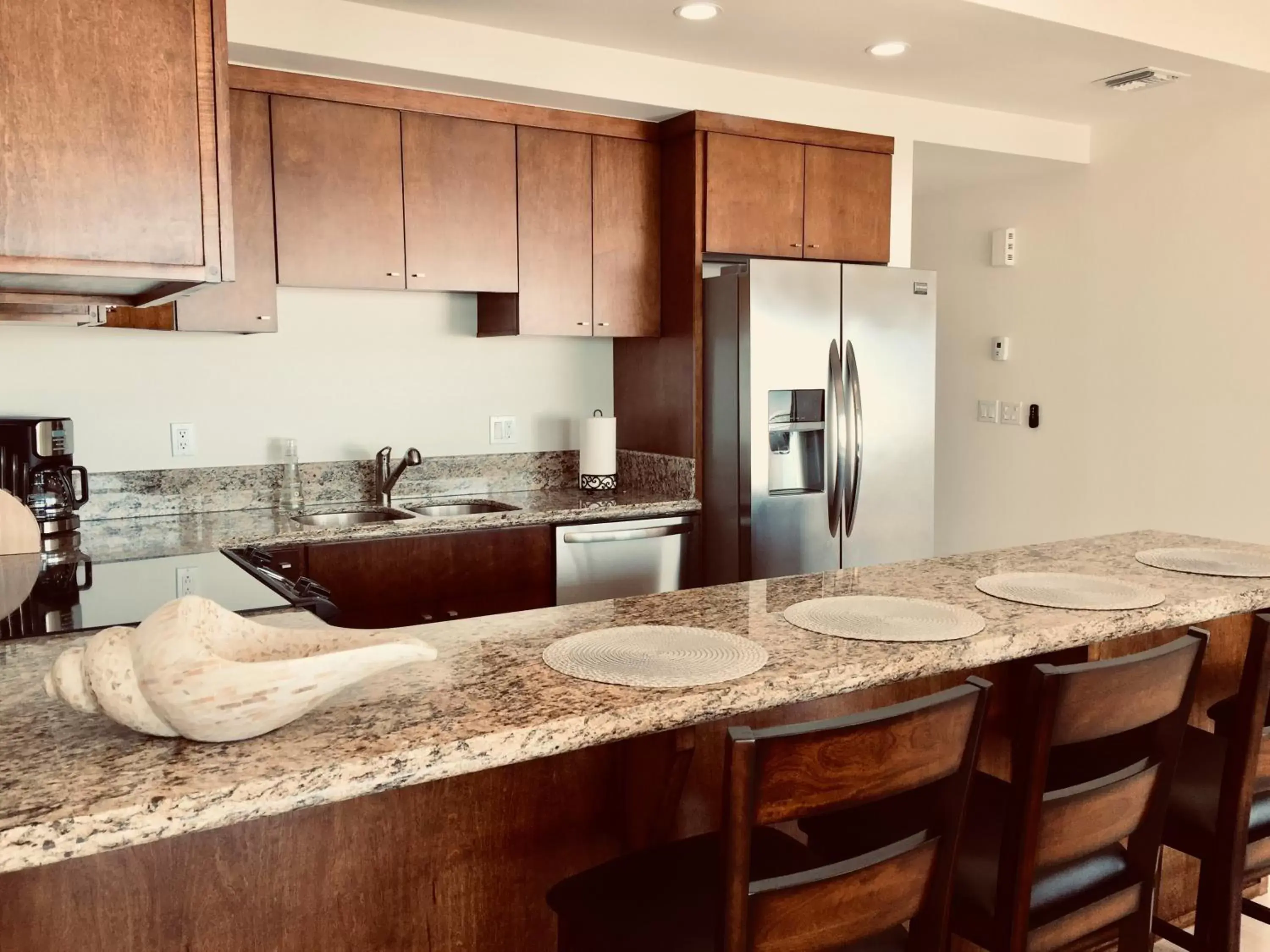 Kitchen/Kitchenette in Fabulous Ocean View Condo with Walking Distance to the Beach!