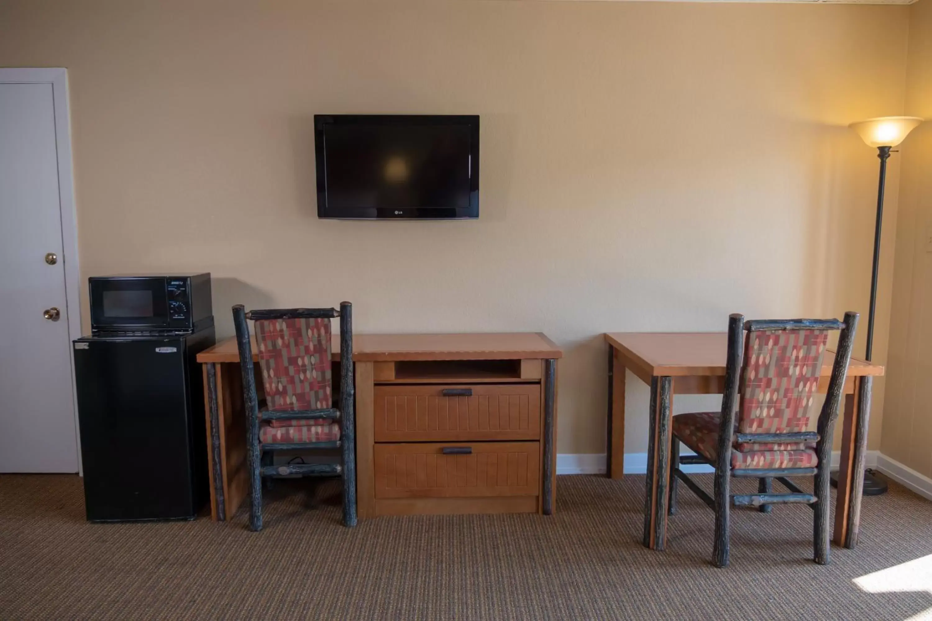 Other, TV/Entertainment Center in River Terrace Resort & Convention Center