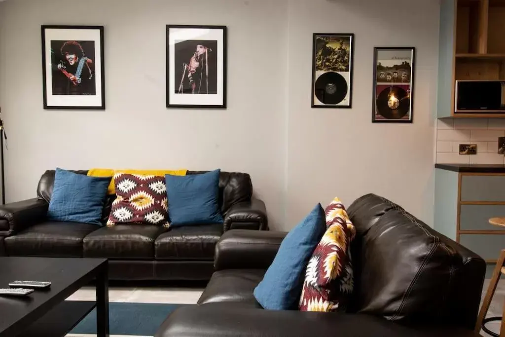 Living room, Seating Area in Modern City Centre Rooms