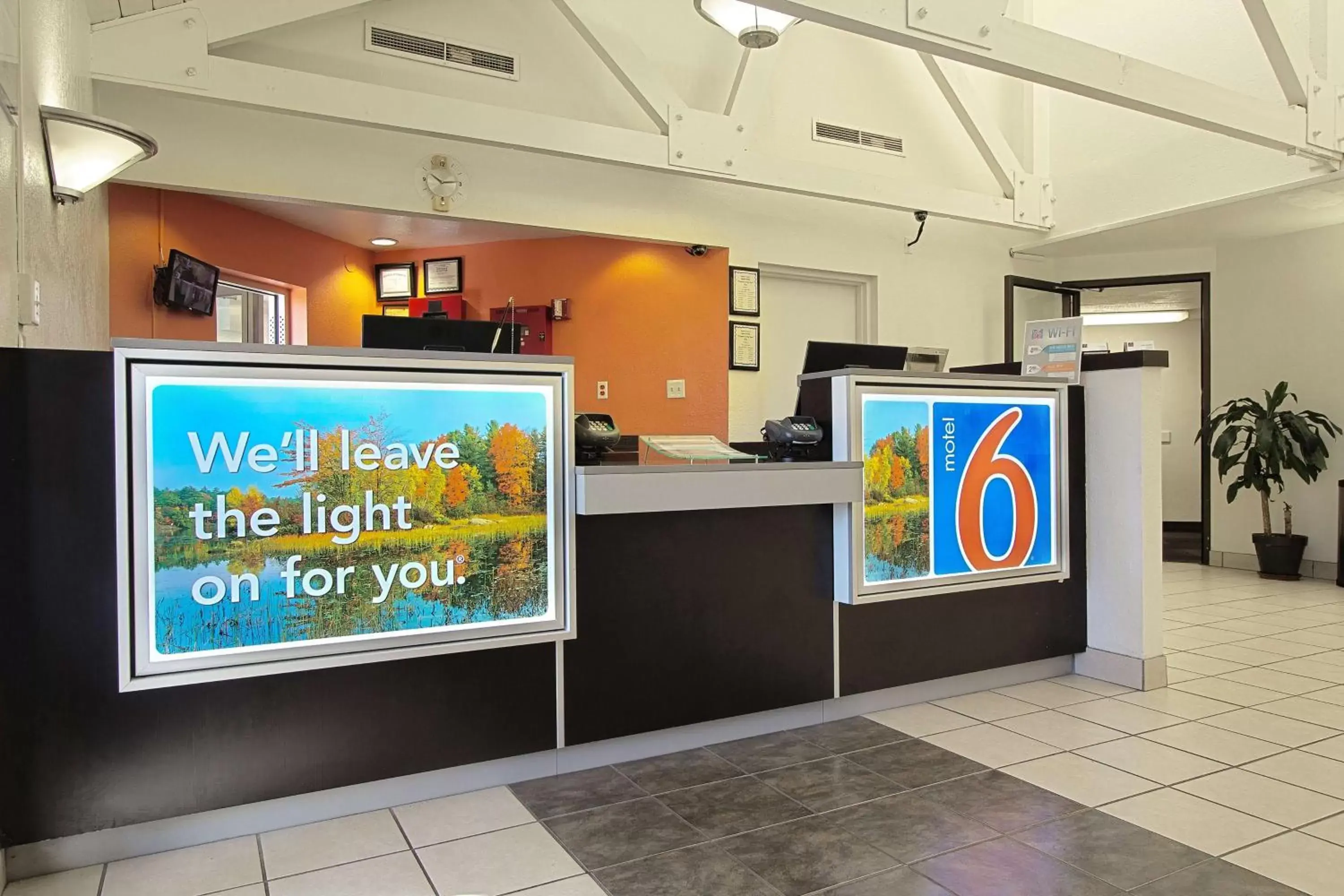 Lobby or reception, Lobby/Reception in Motel 6-Piscataway, NJ