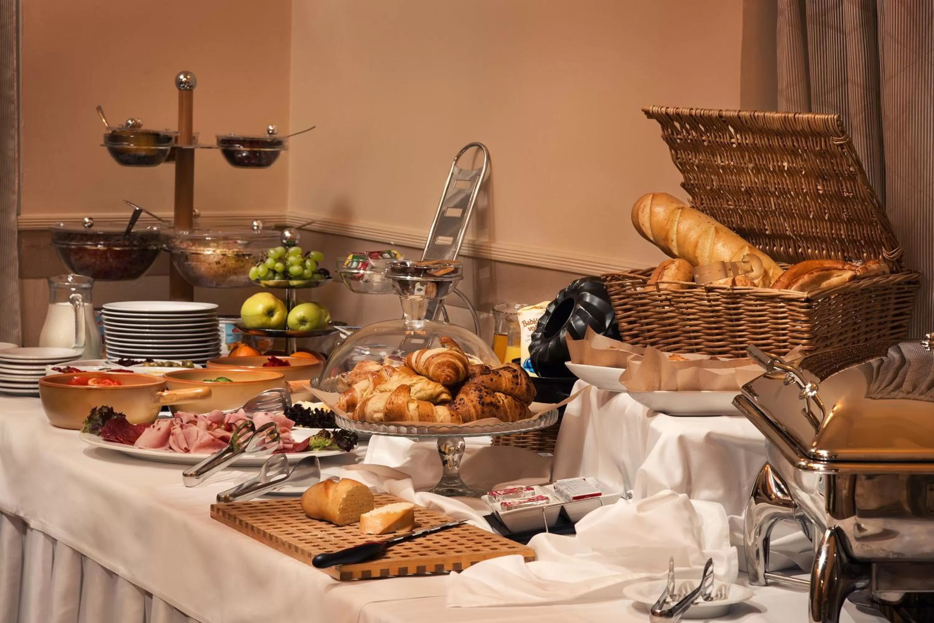 Continental breakfast in Hotel Ambassador