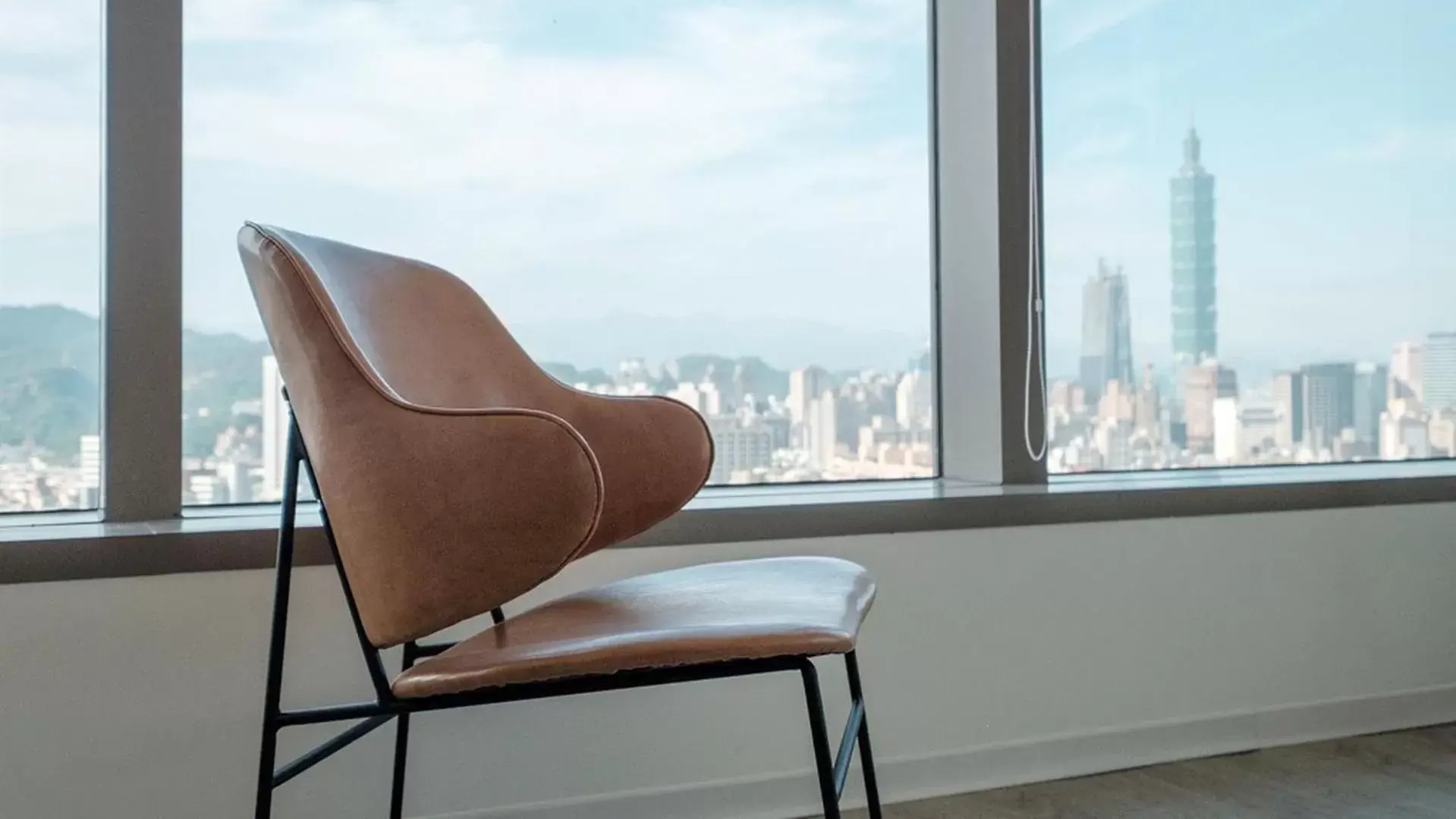 City view, Seating Area in amba Taipei Songshan