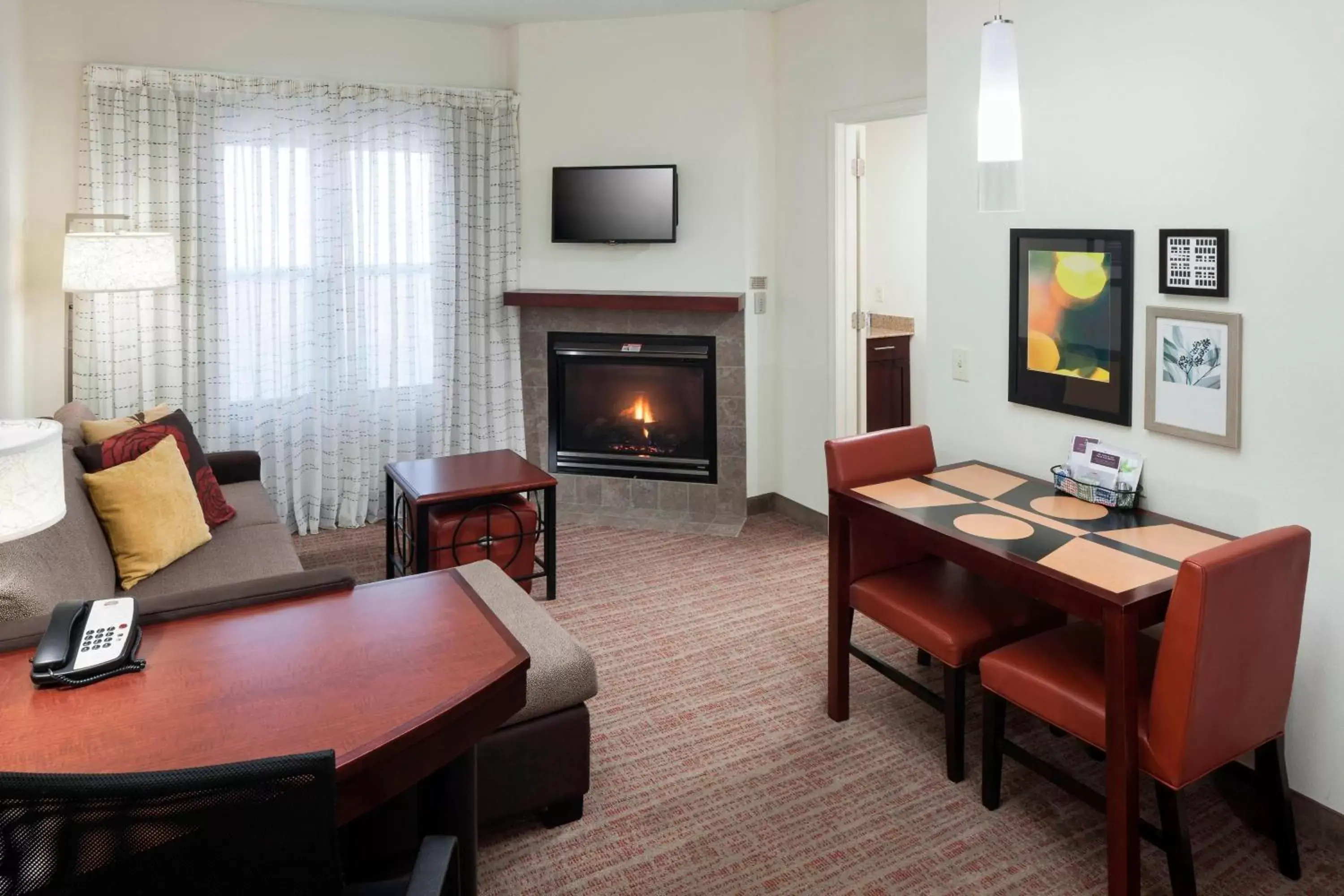 Bedroom, TV/Entertainment Center in Residence Inn Jackson Ridgeland