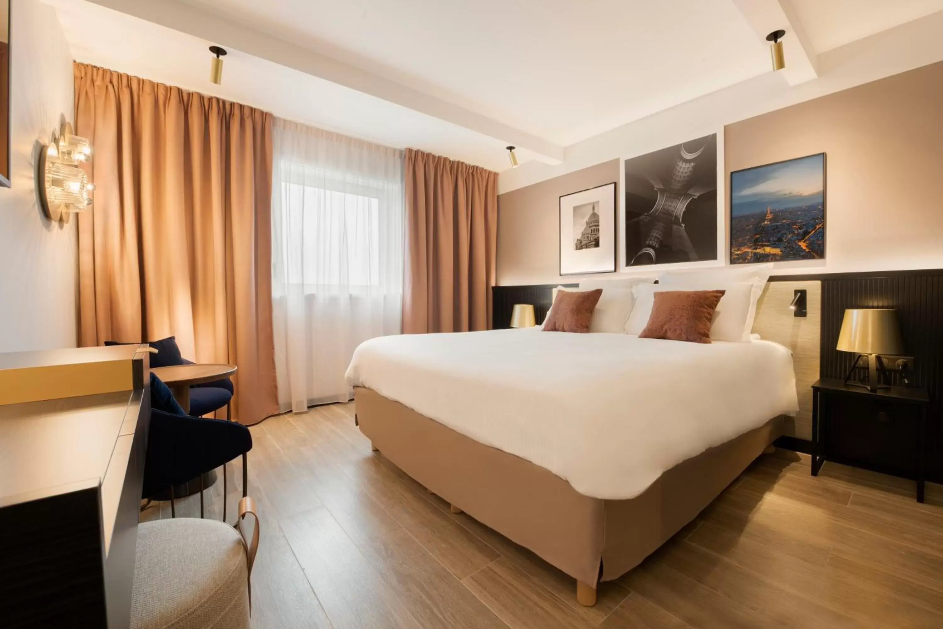 Bedroom in Golden Tulip Paris CDG Airport – Villepinte