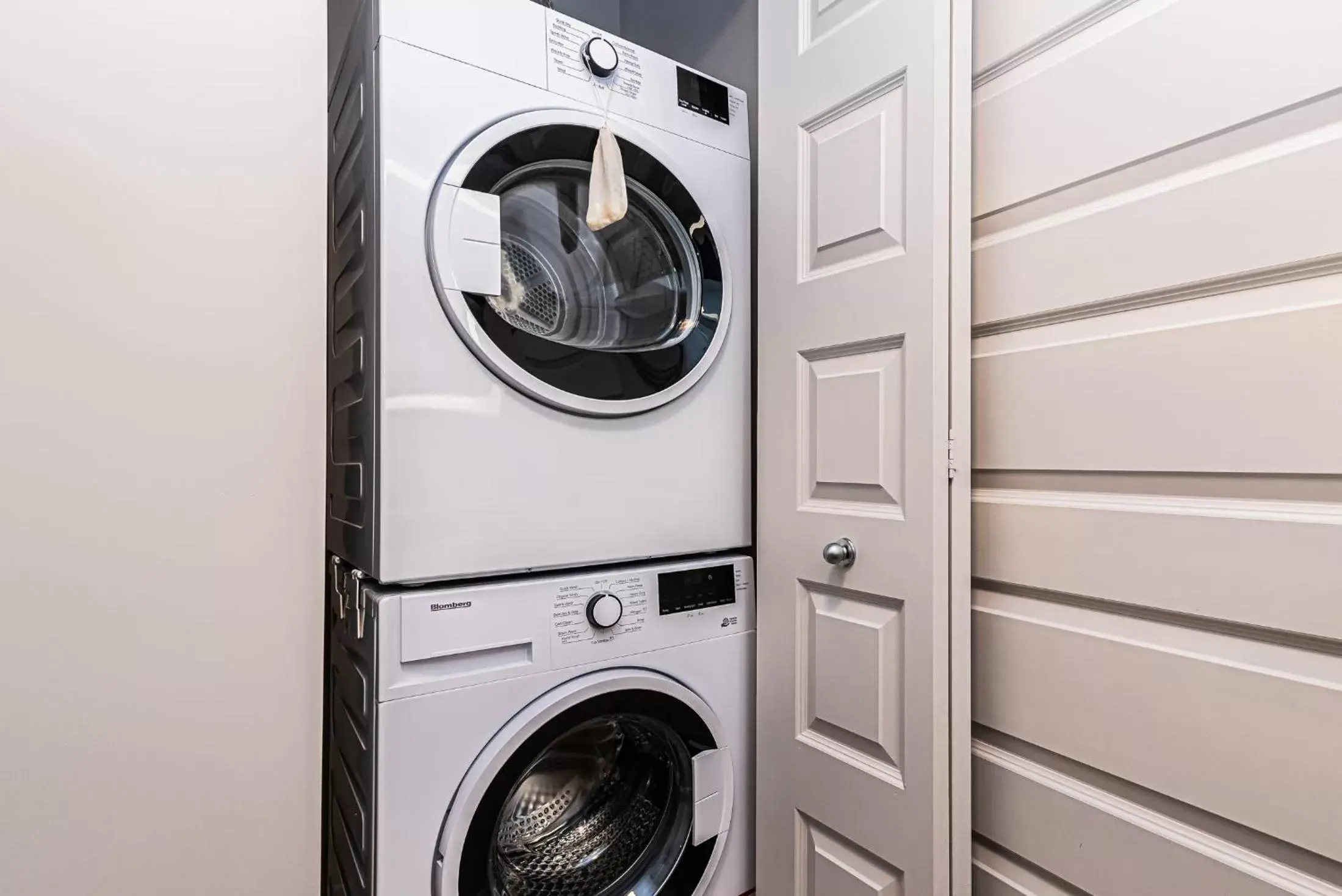 washing machine, Bathroom in WRFY Griffintown Apartment