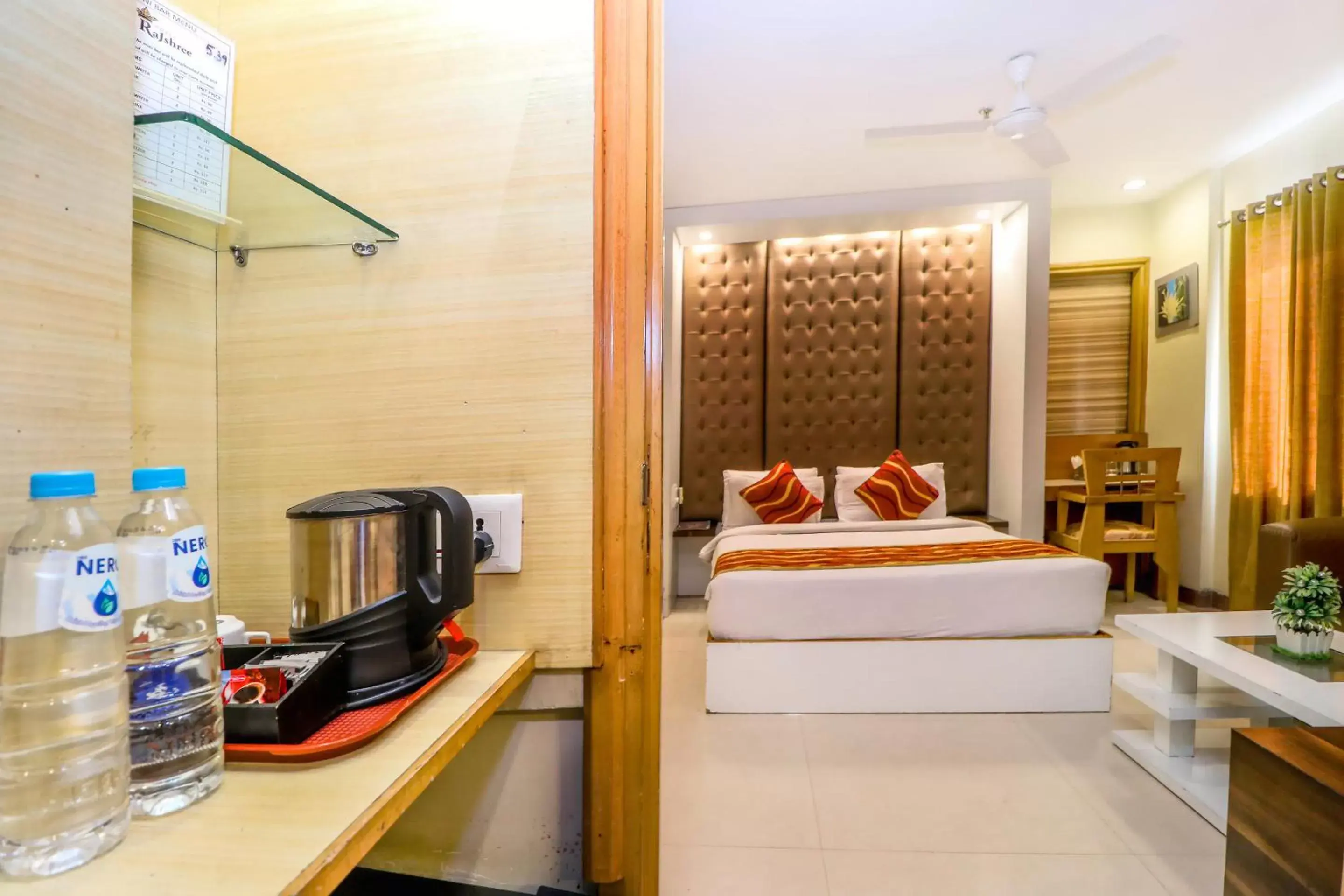 Bedroom in Hotel Rajshree & Spa