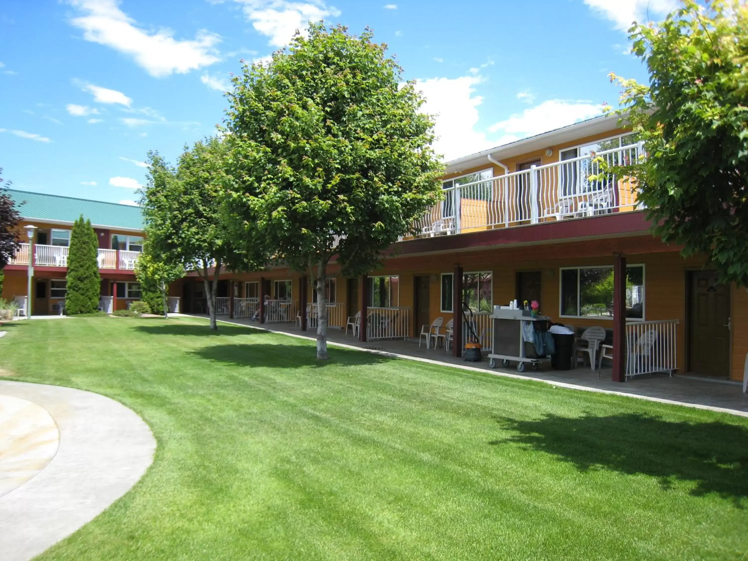 Facade/entrance, Property Building in Days Inn by Wyndham Penticton Conference Centre