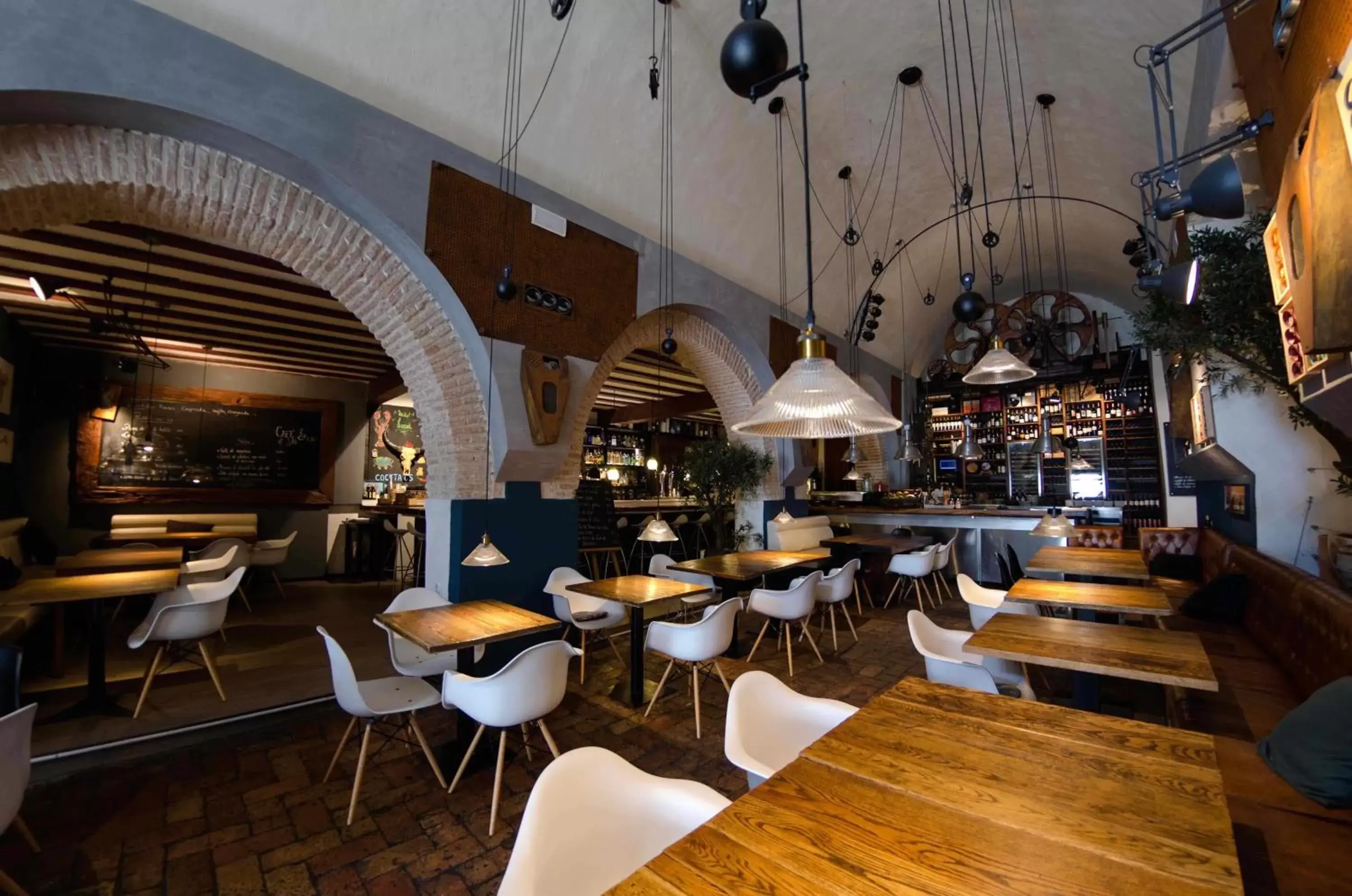 Restaurant/Places to Eat in Silos19 Suites
