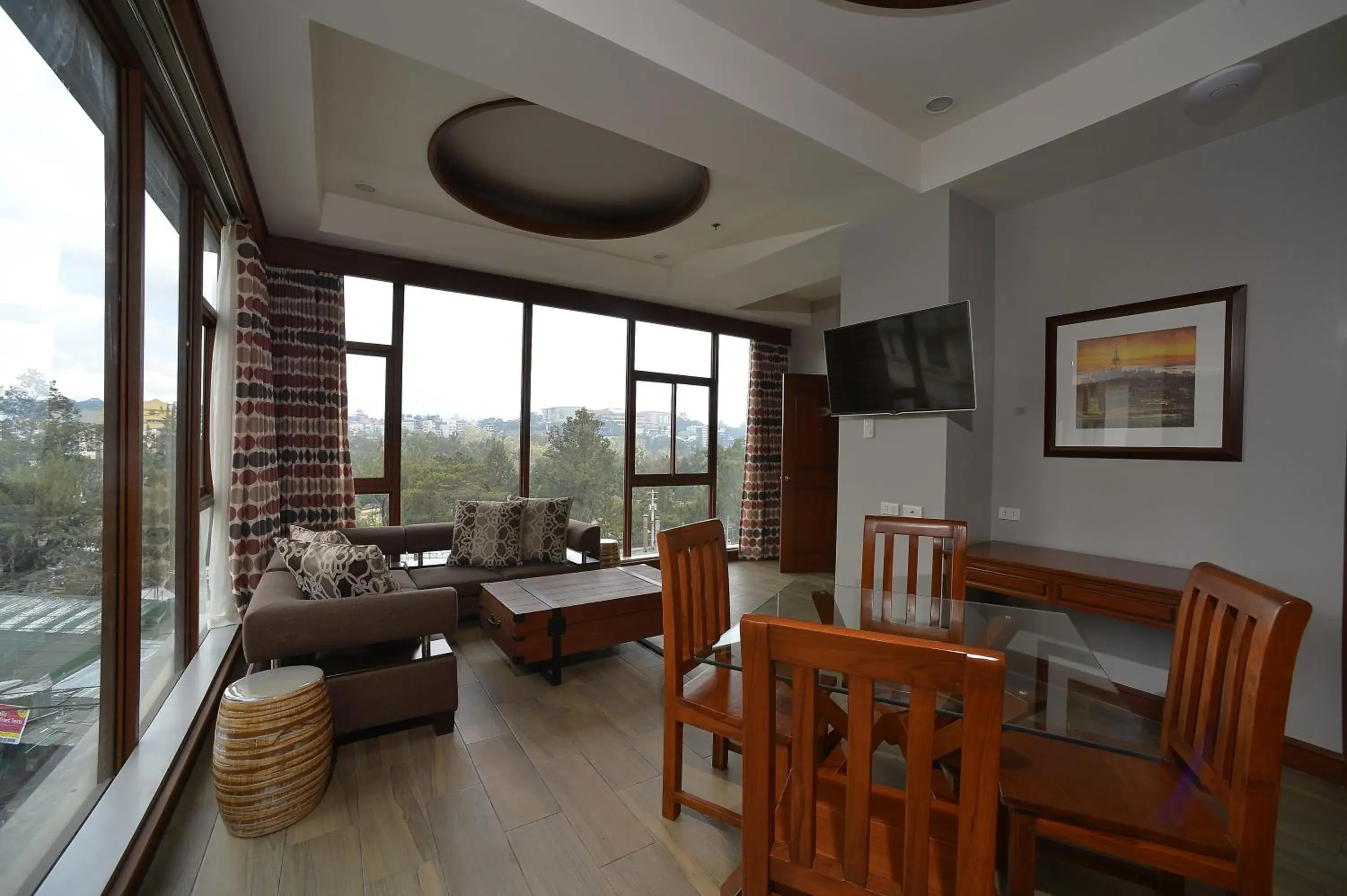 Living room in Paragon Hotel and Suites Living room in Paragon Hotel and Suites