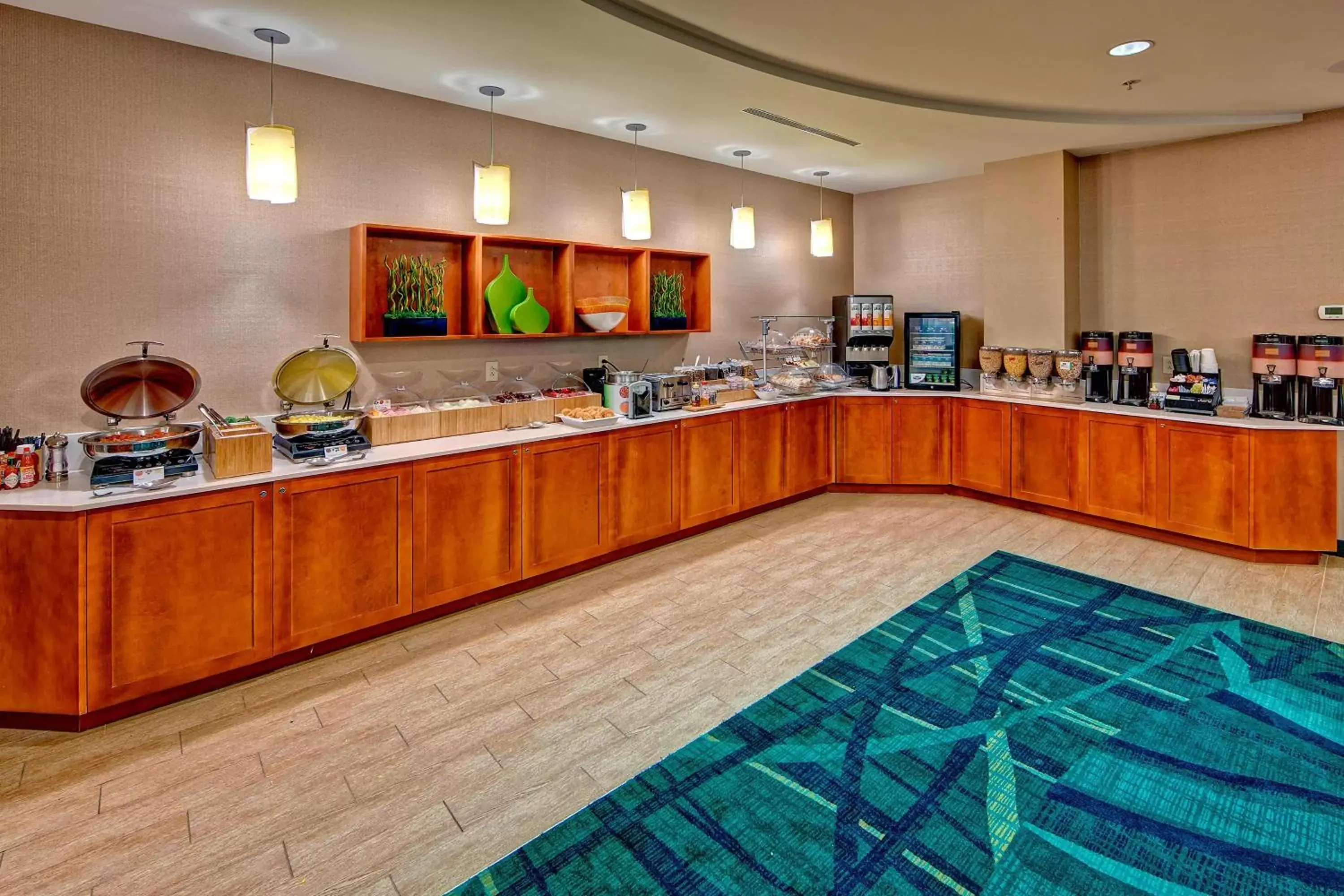 Breakfast, Restaurant/Places to Eat in SpringHill Suites Norfolk Old Dominion University