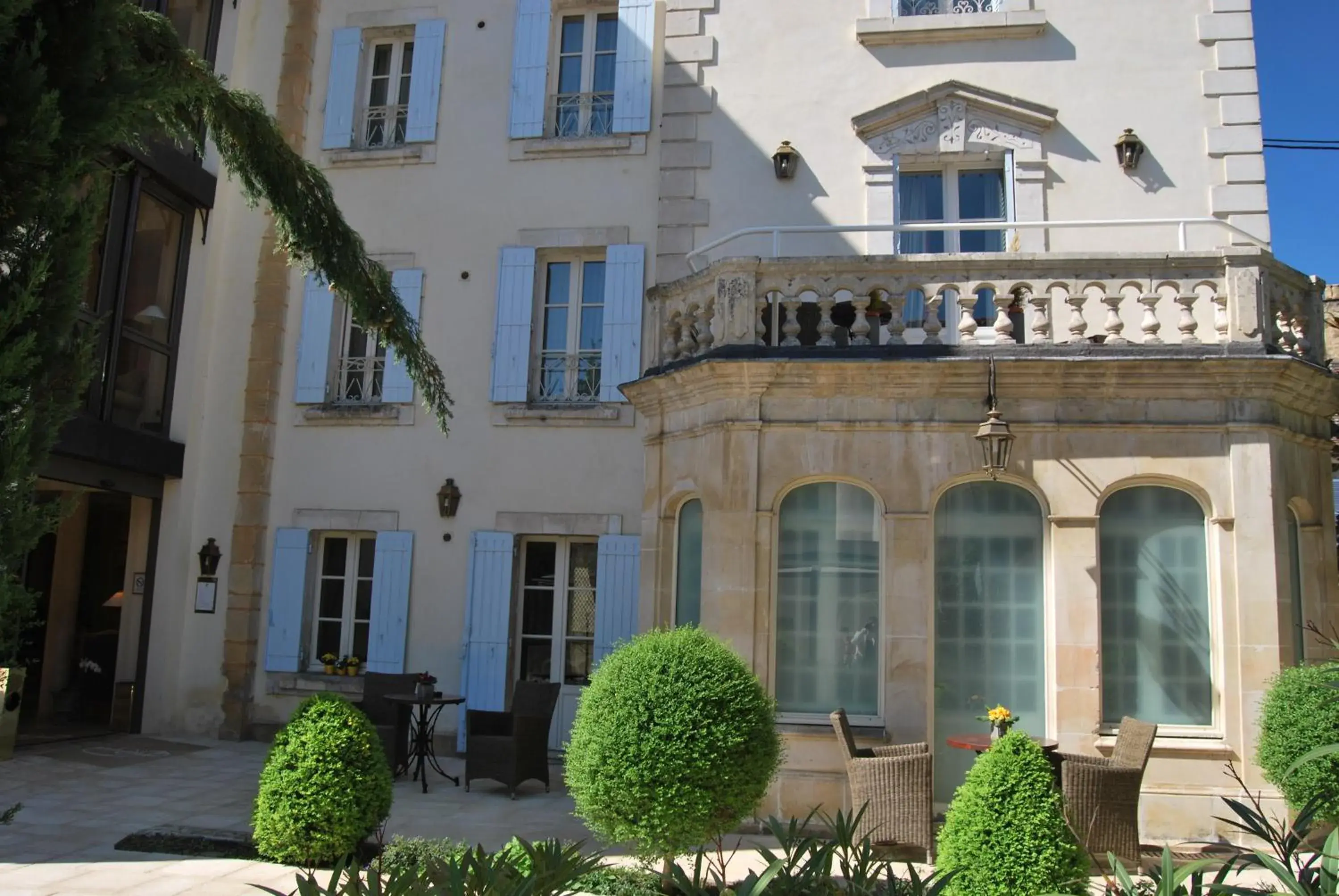 Facade/entrance, Property Building in Clos La Boëtie & Spa