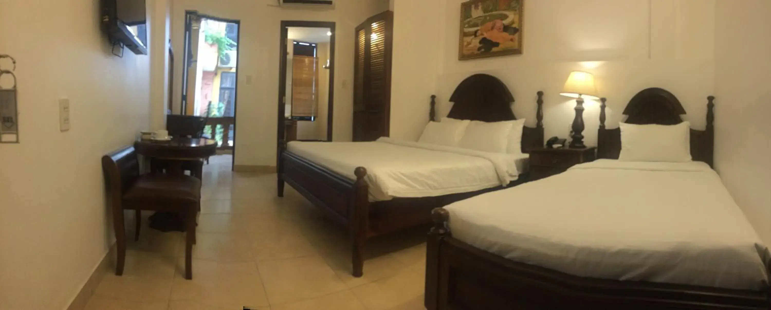 Photo of the whole room, Bed in Halo Hotel